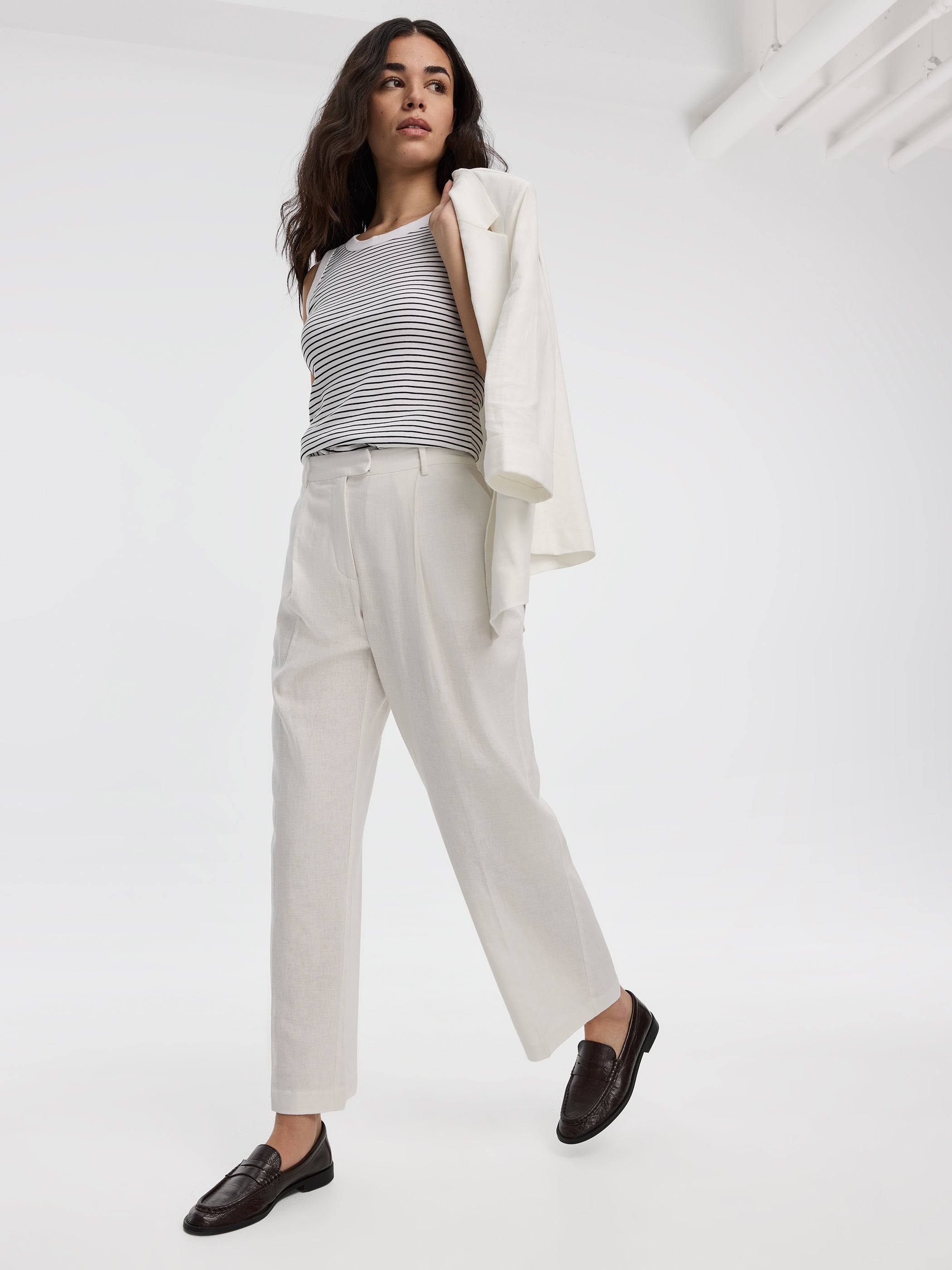 Linen-Blend Straight-Leg High-Rise Pant - Curvy Fit