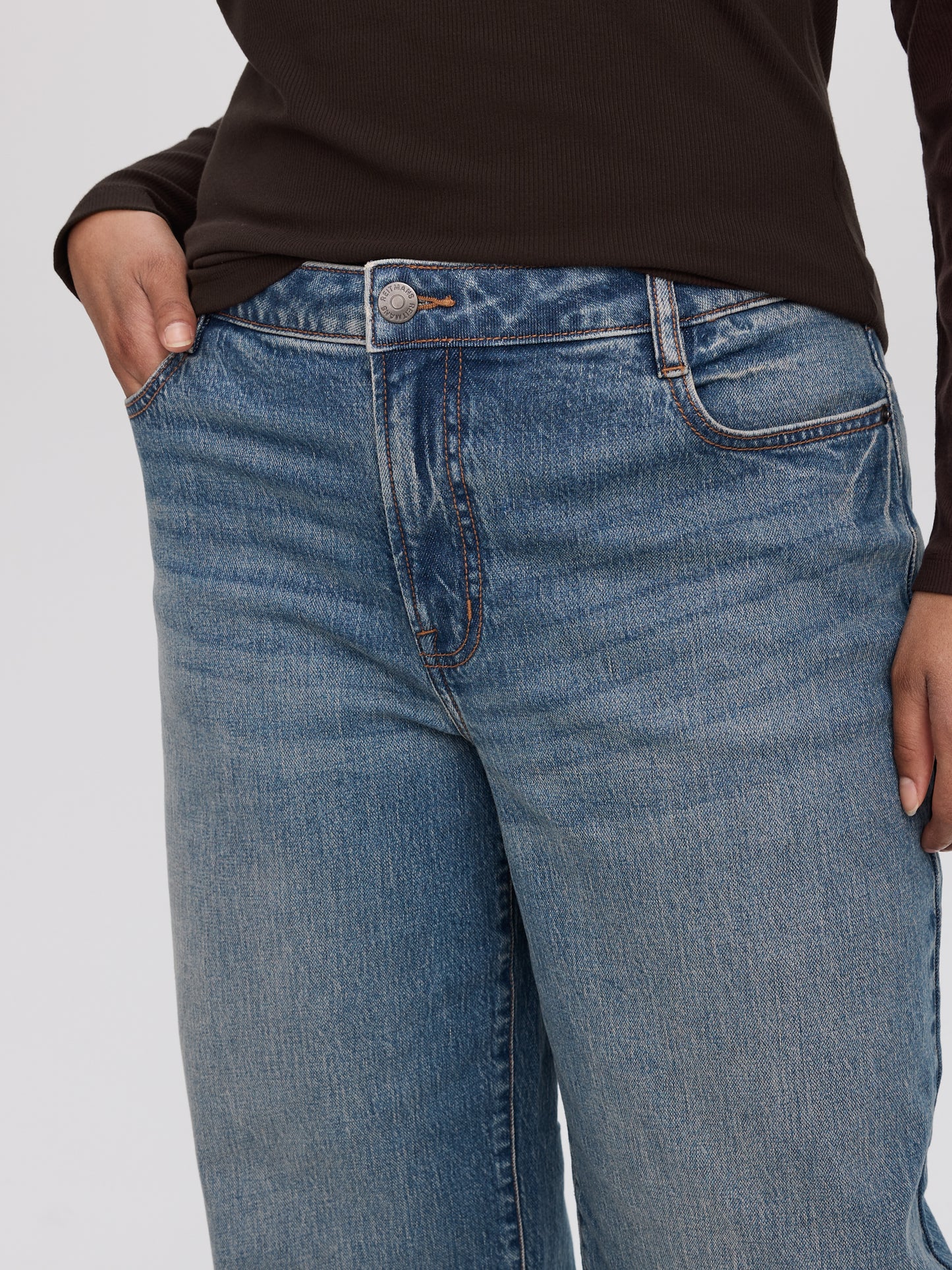 Wide-Leg Mid-Rise Jean - Curvy Fit