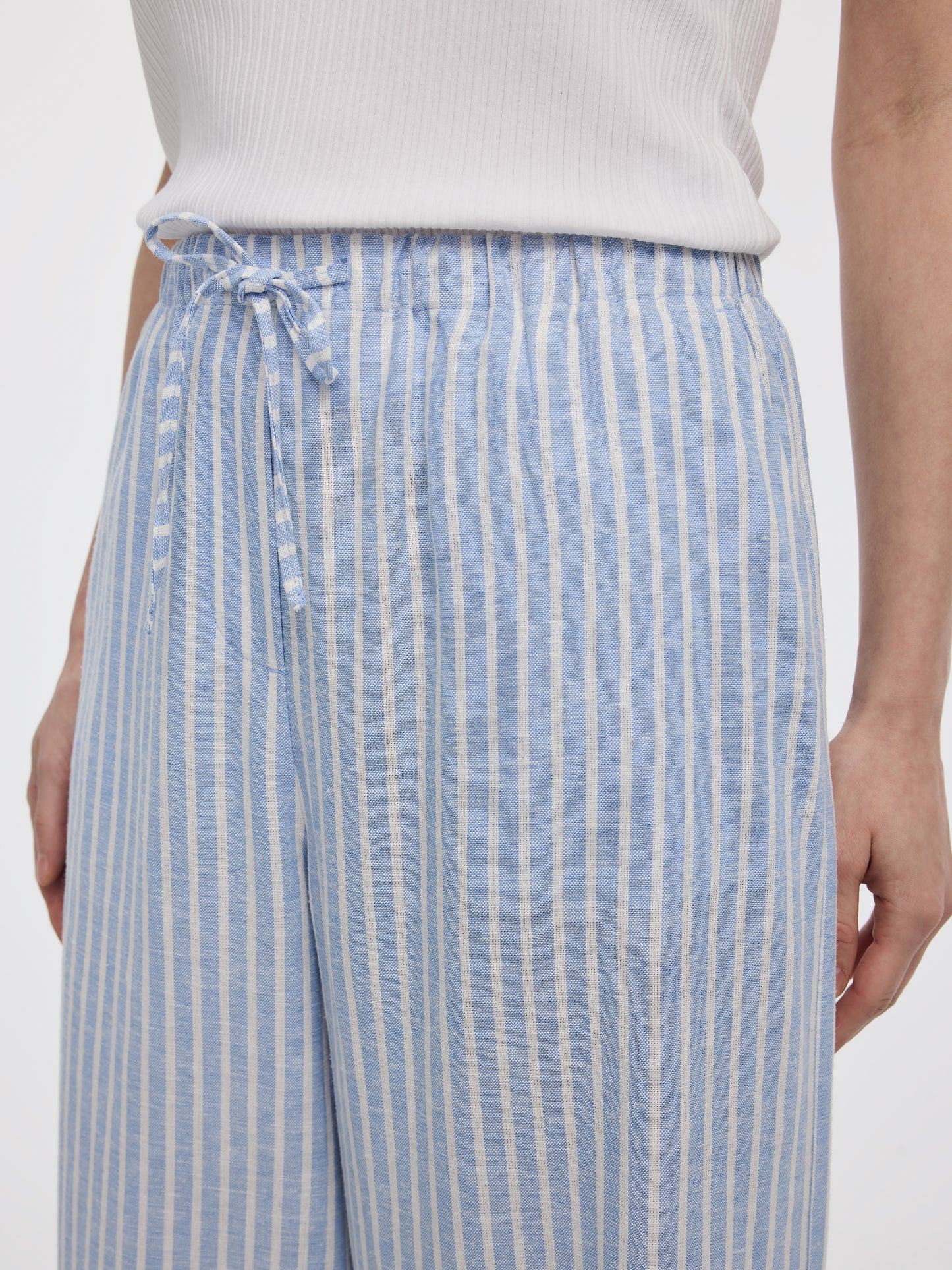 Pantalon rayé à jambe large en mélange de lin