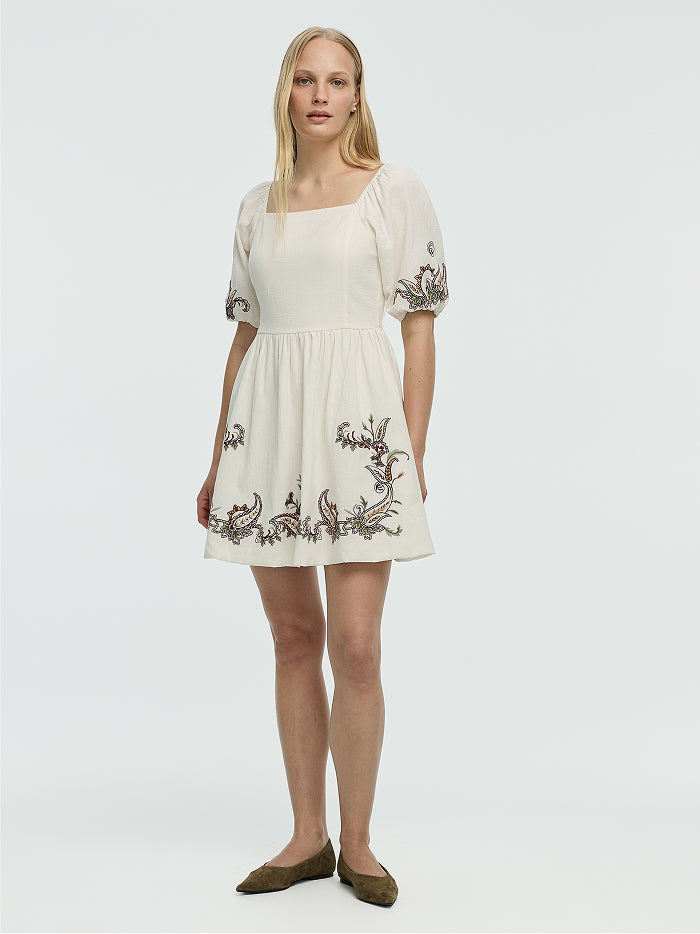 Women's Dresses in Canada Formal & Casual Styles Online Reitmans Women's Dresses in Canada Formal & Casual Styles Online Reitmans