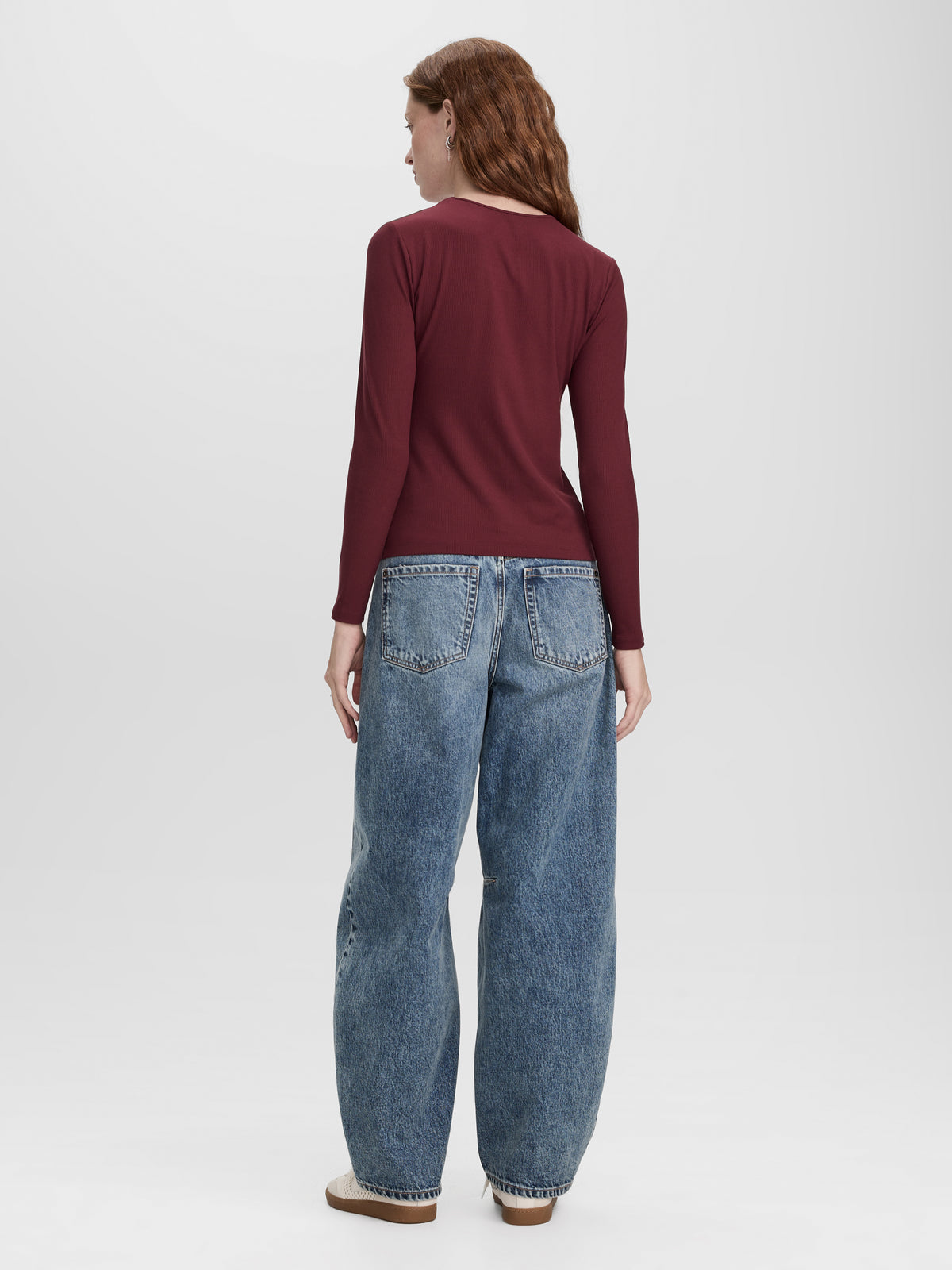 Long-Sleeve Crew-Neck Ribbed T-Shirt - R Essentials