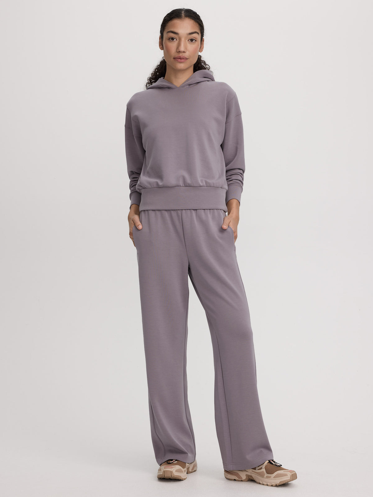 Straight-Leg Pull-On Pant - HYLUX Hyba