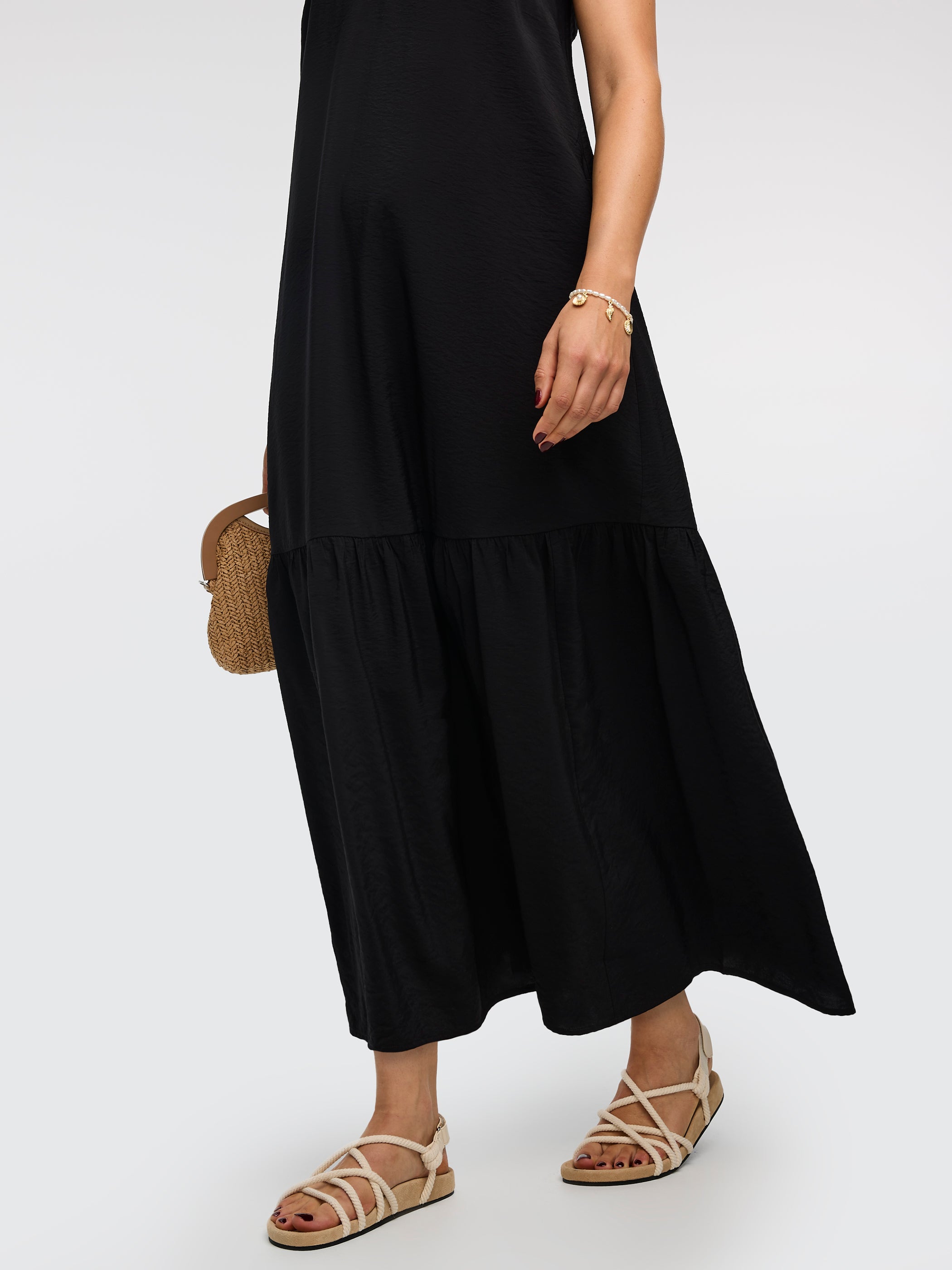Sleeveless Maxi Dress with Contrast Straps