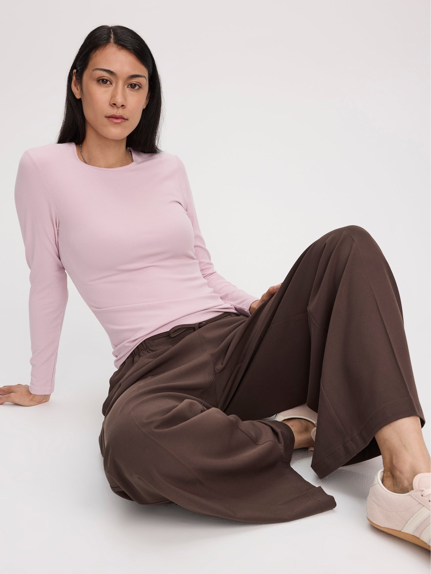Long-Sleeve Crew-Neck Ribbed T-Shirt - R Essentials
