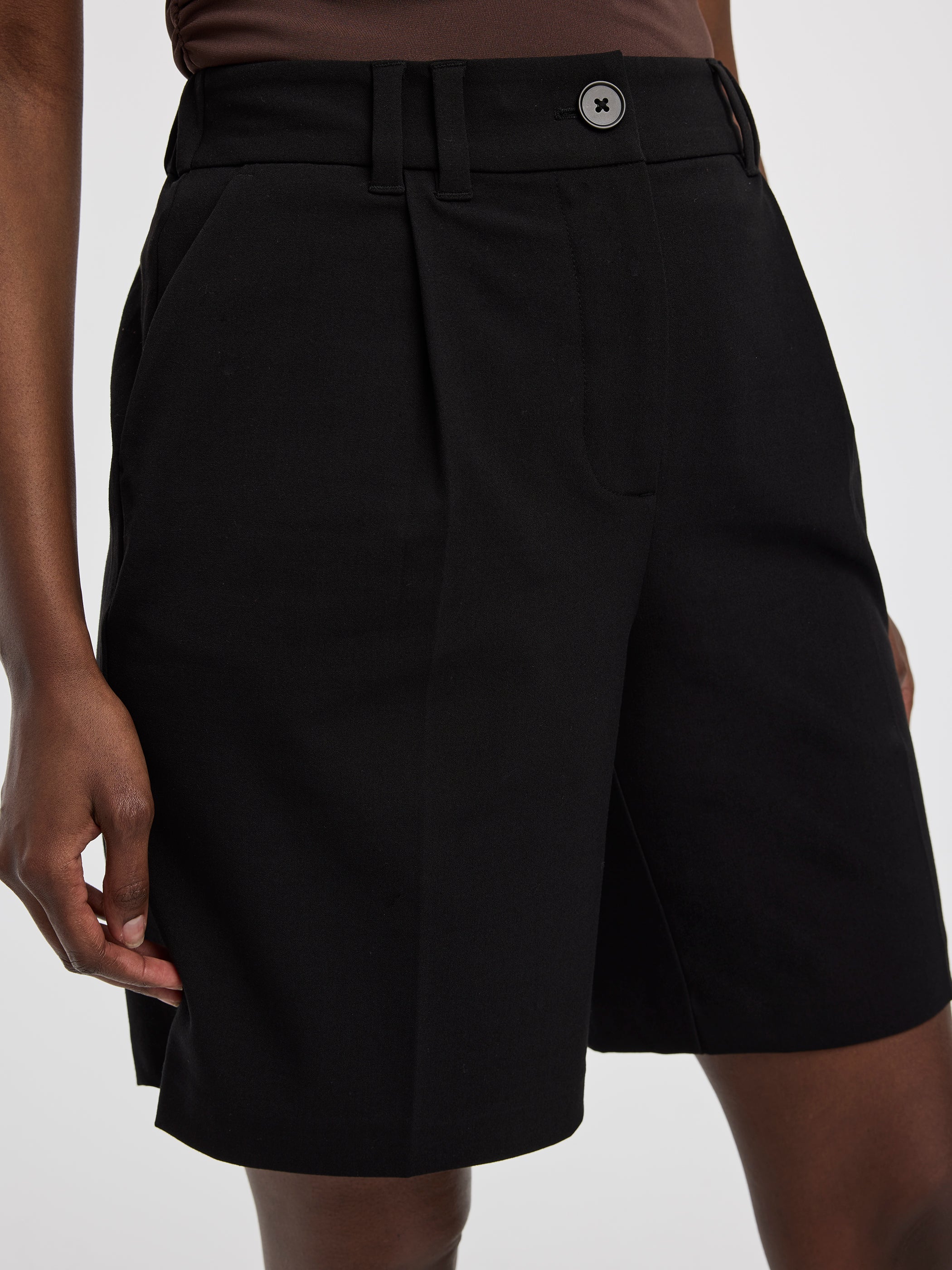 High-Rise Bermuda - The Timeless