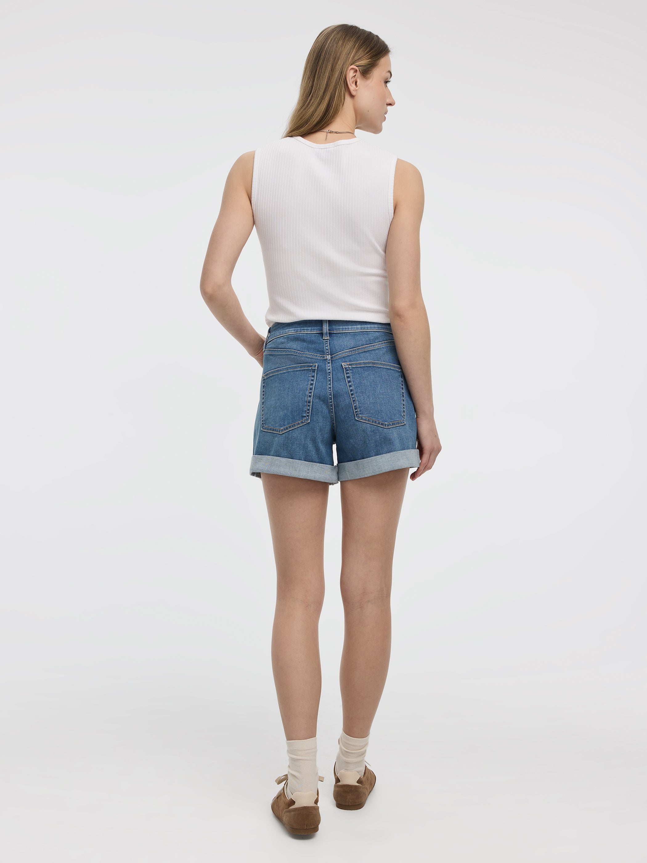 Jean court à jambe large et taille haute