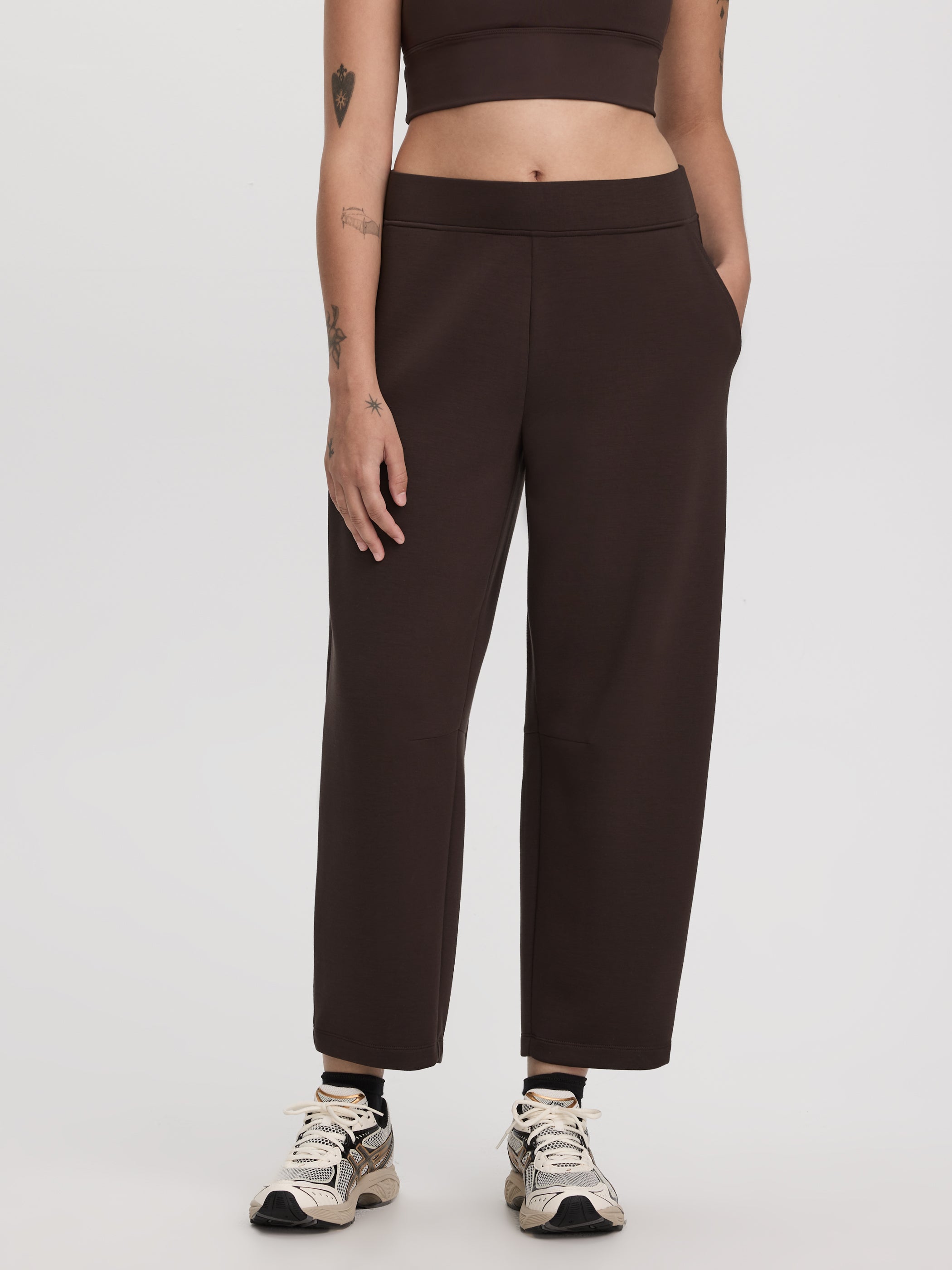 Barrel-Leg Pull-On Pant - HYLUX Hyba