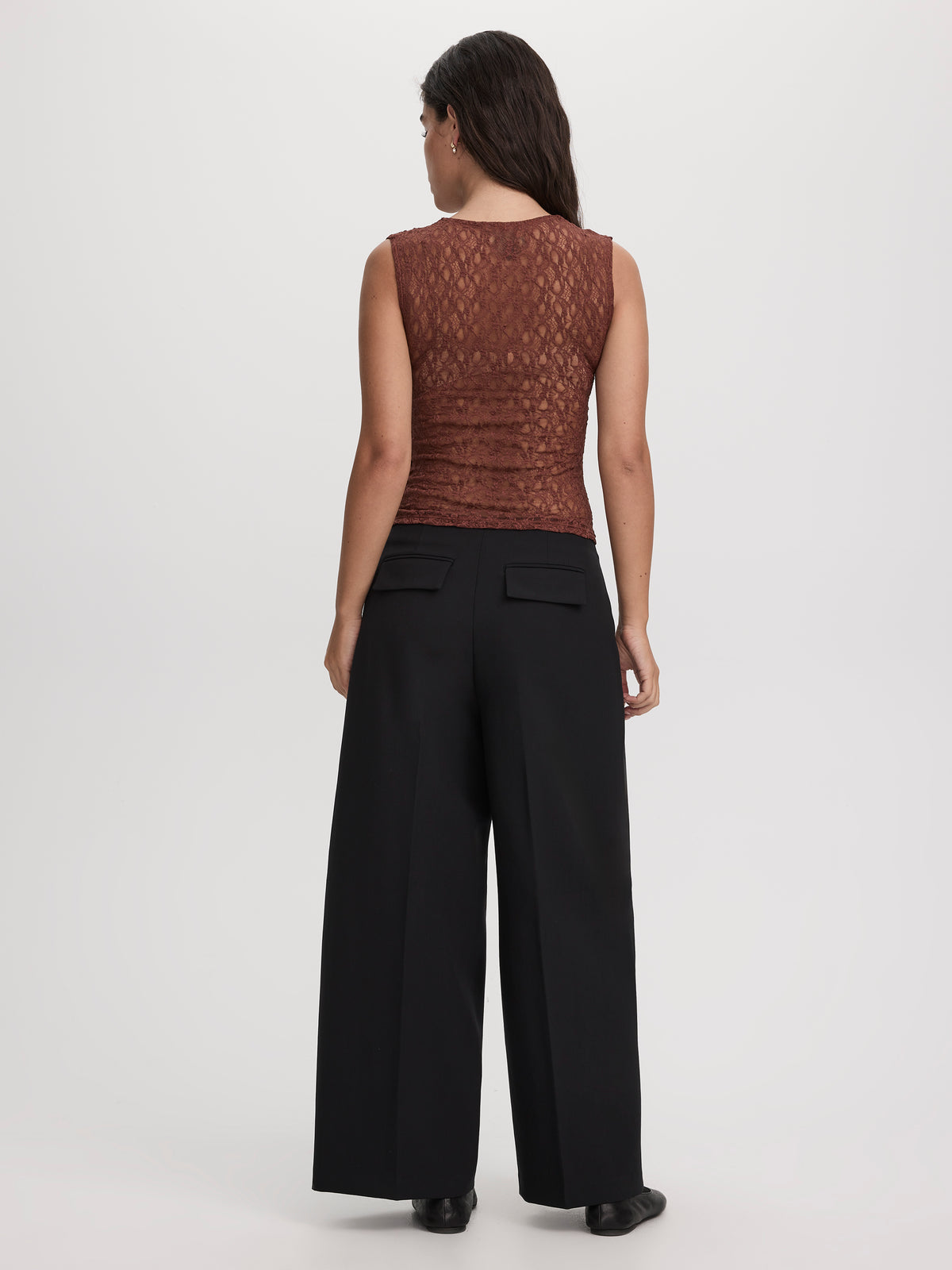 Sleeveless Crew-Neck Lace Top