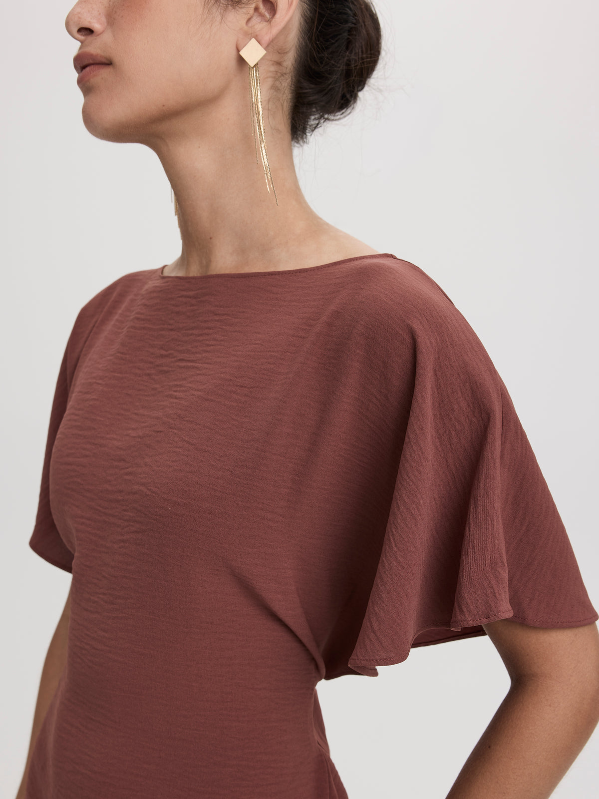 Short-Sleeve Boat-Neck Blouse with Bow in the Back