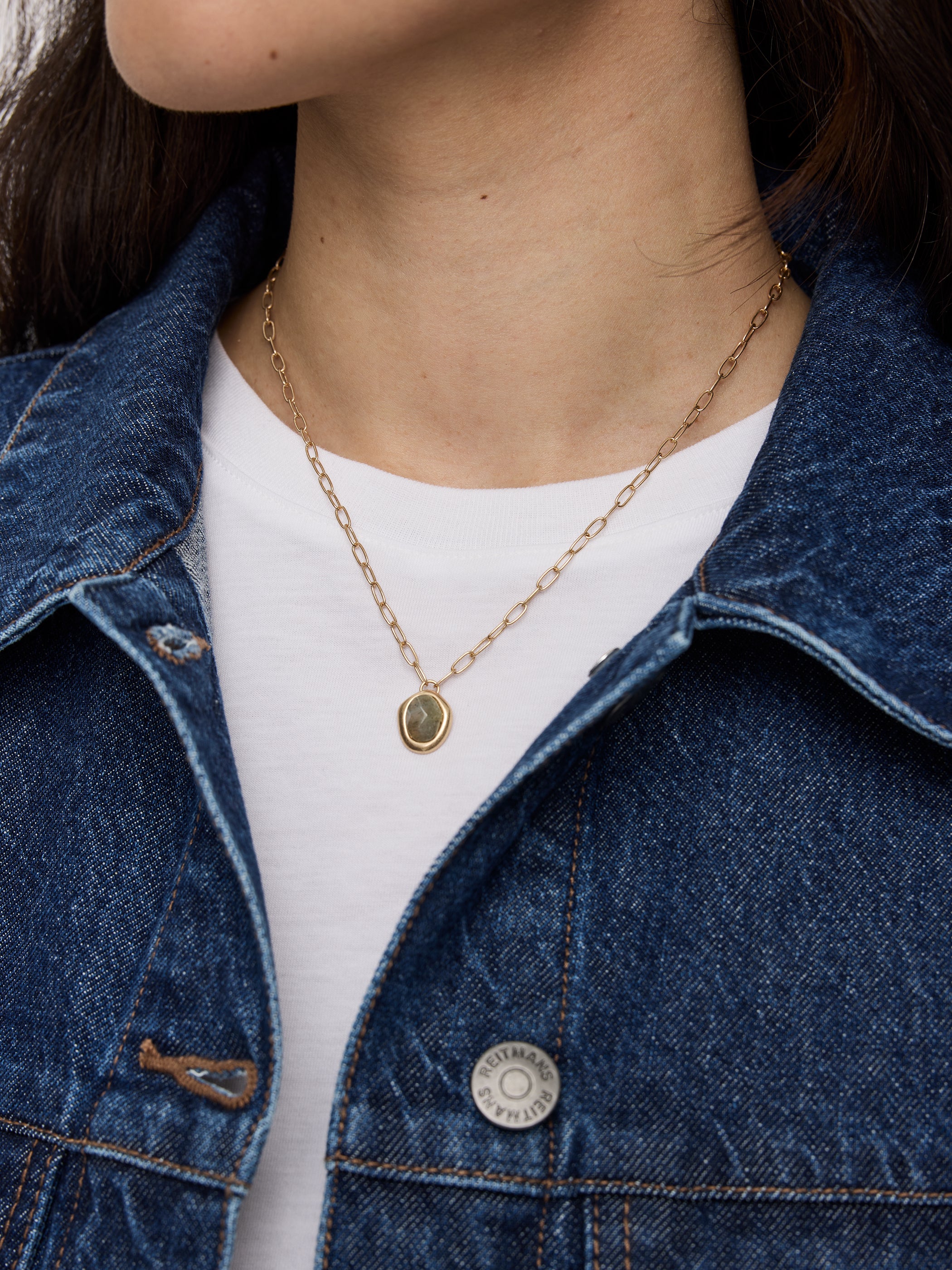 Short Necklace with Semi-Precious Stone