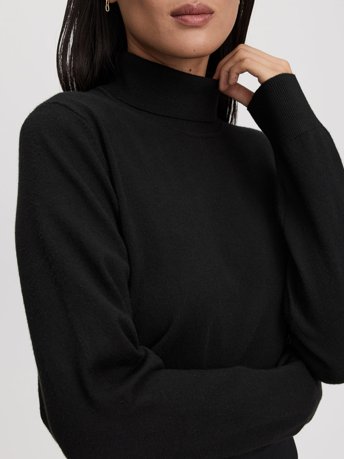 Long-Sleeve Turtleneck Sweater - R Essentials