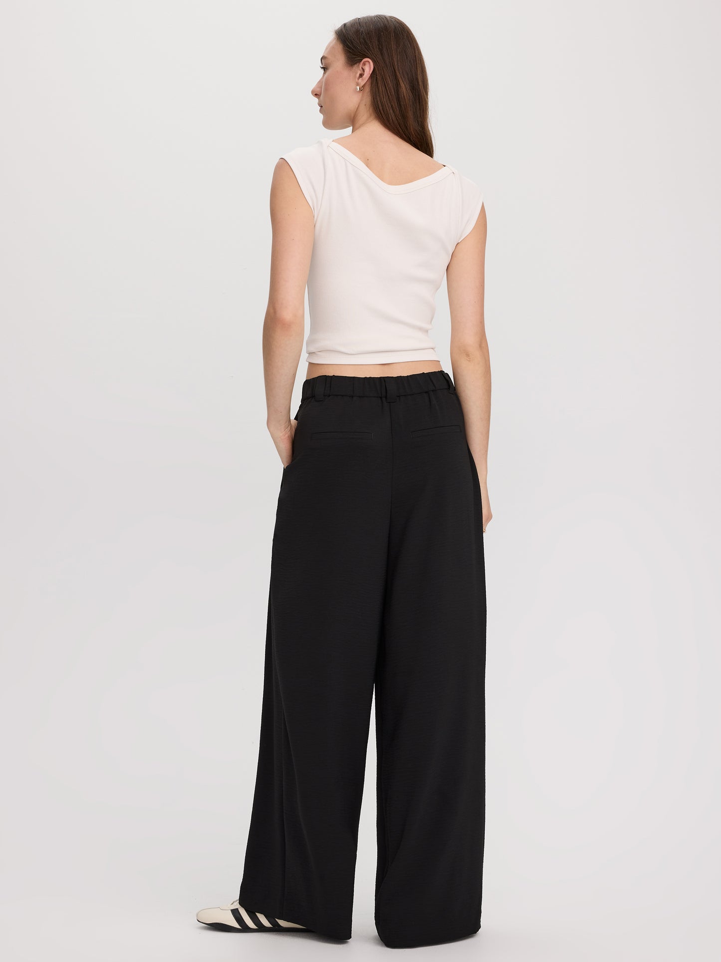 Wide-Leg High-Rise Pant