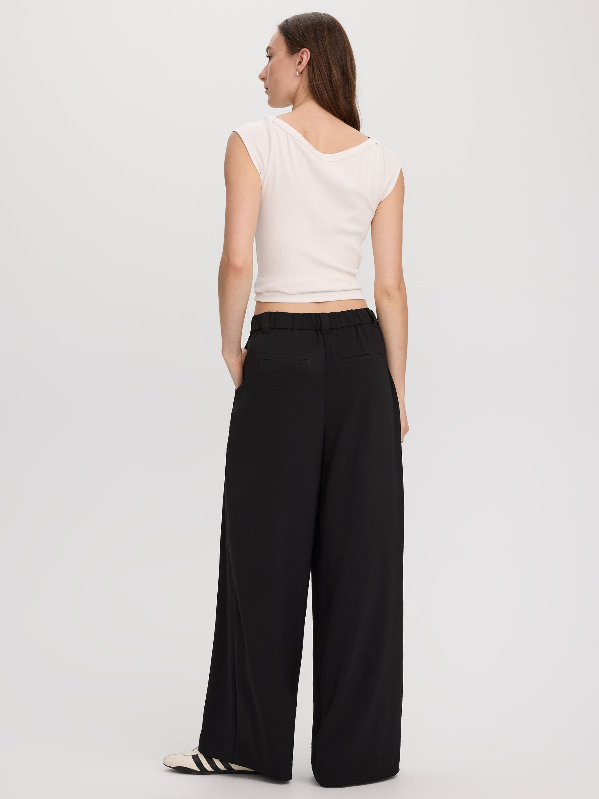 Wide-Leg High-Rise Pant