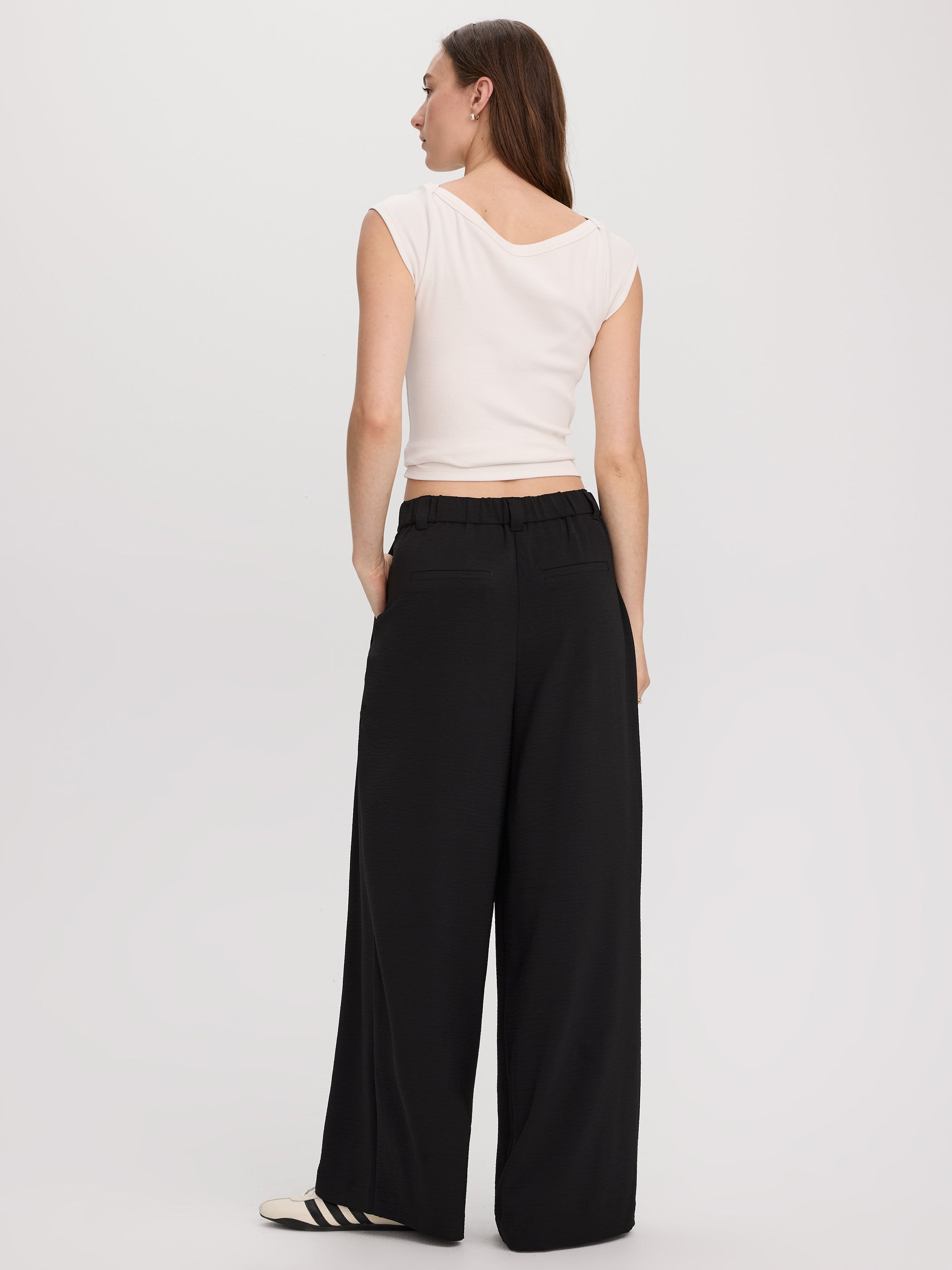 Wide-Leg High-Rise Pant
