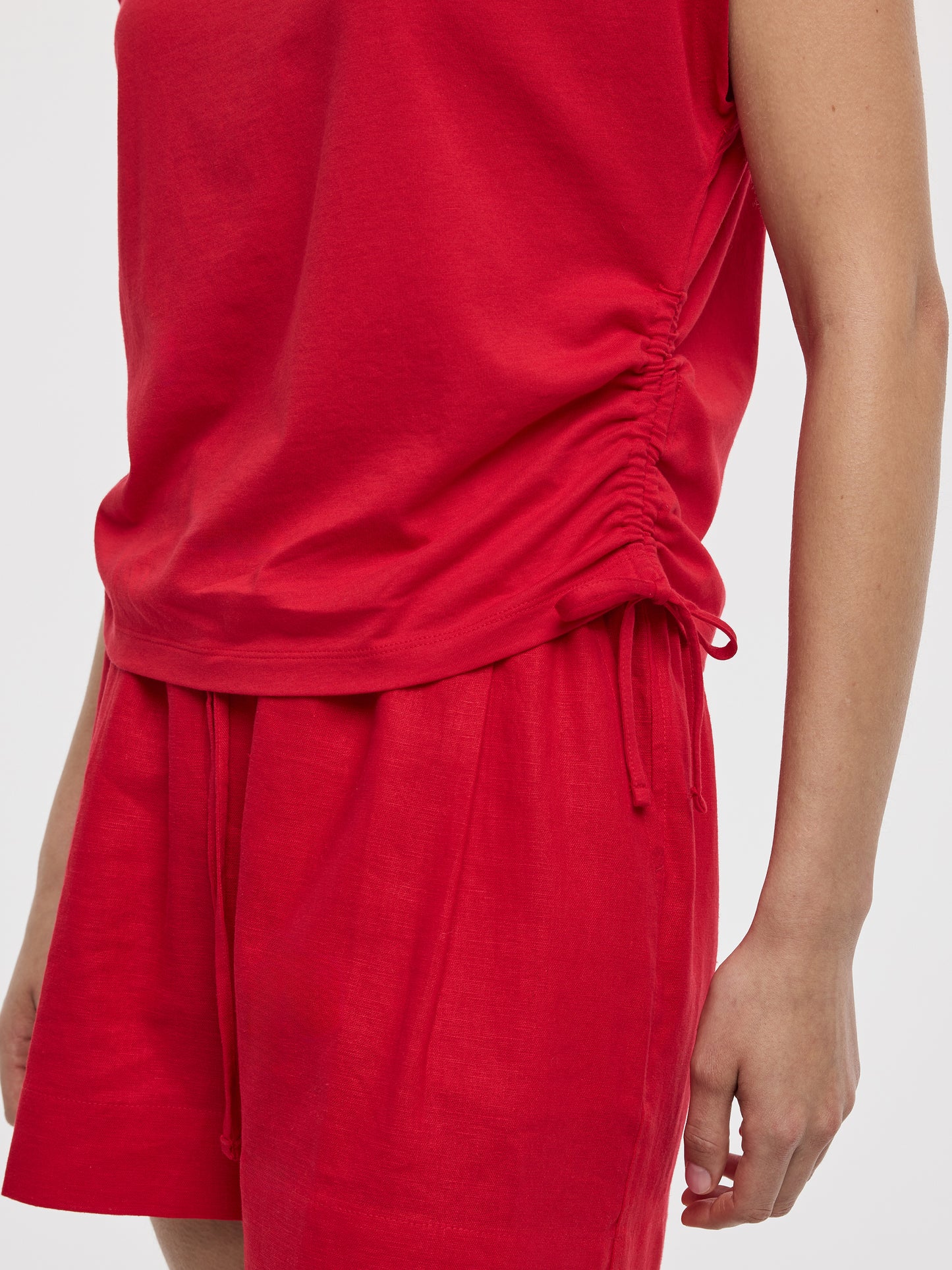 Extended-Sleeve Shirred Tee with Drawstrings