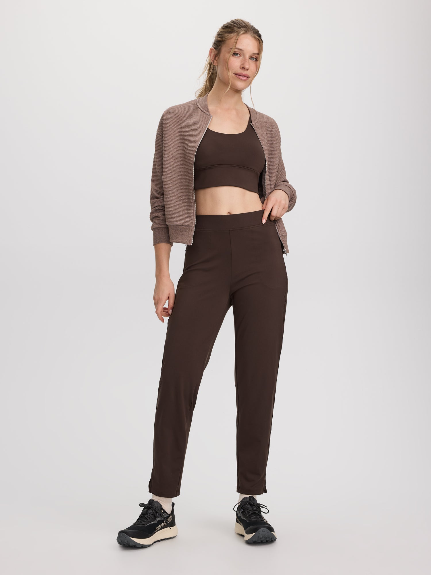 Slim-Leg Pant - PULSE (R) Hyba