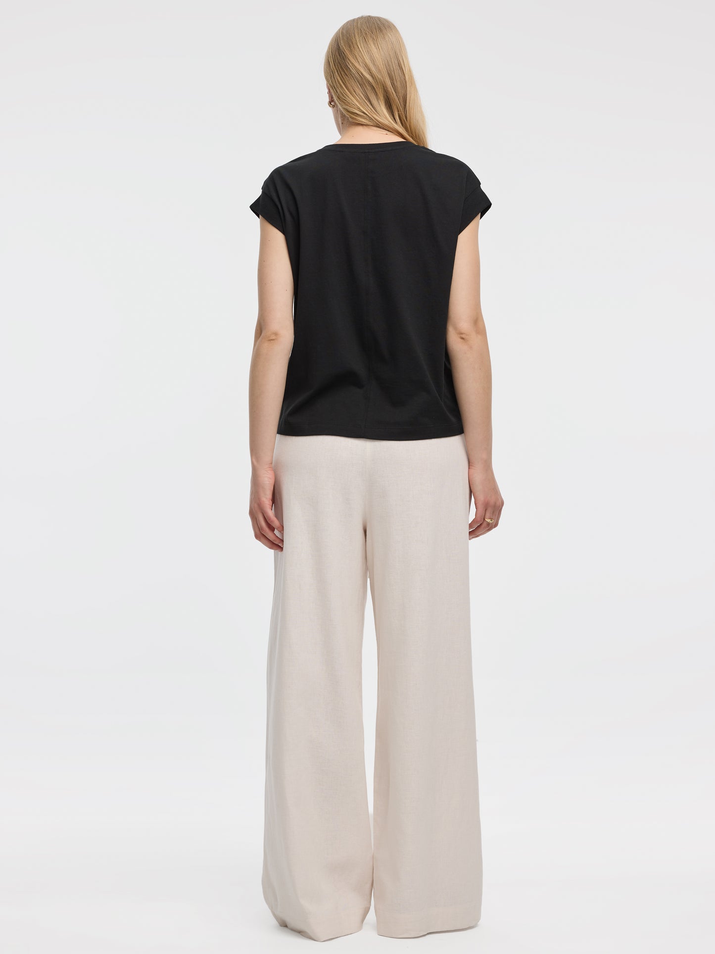 Extended-Sleeve Crew-Neck Tee