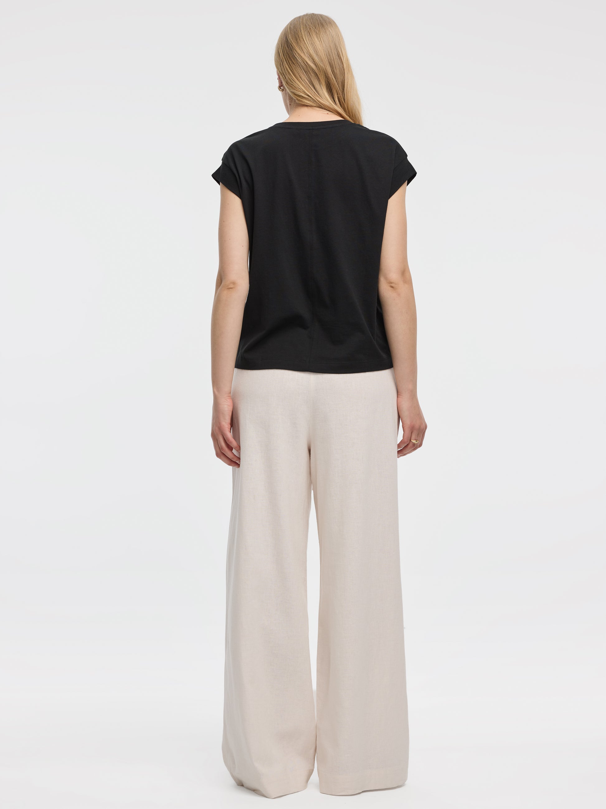 Extended-Sleeve Crew-Neck Tee