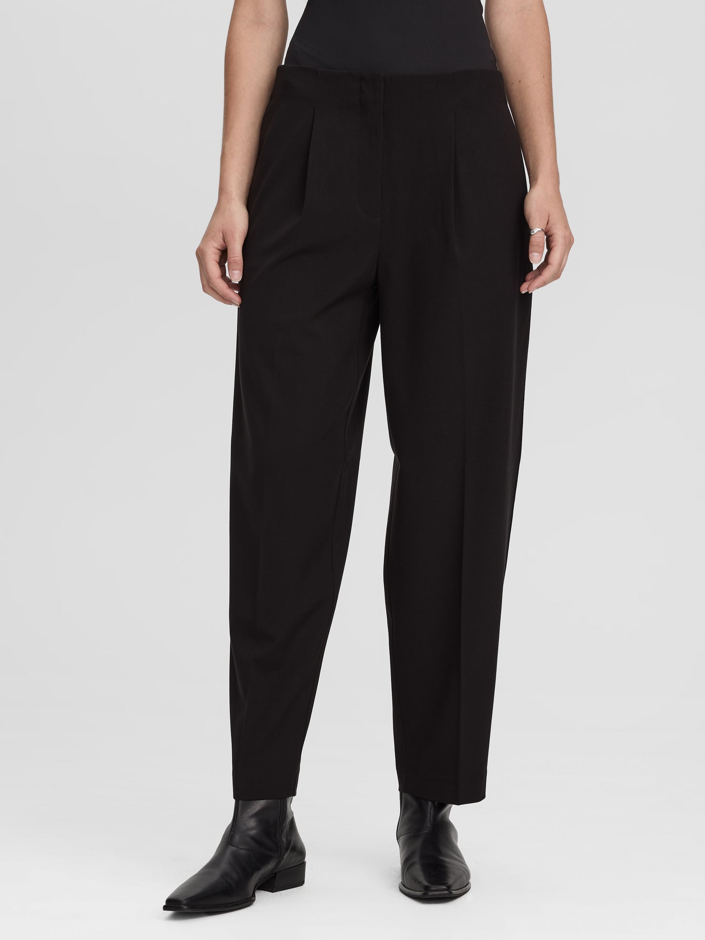 Mid-Rise Barrel Pants - The Timeless
