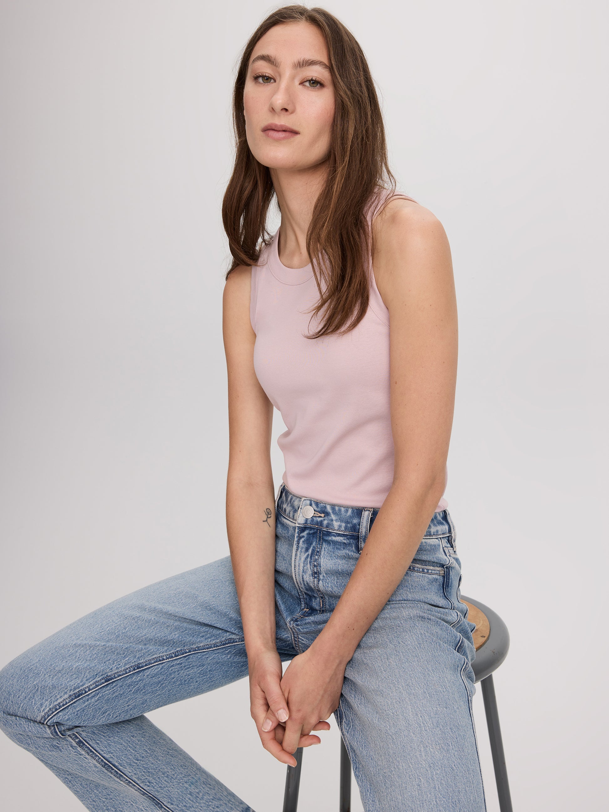 Ribbed Crew-Neck Tank - R Essentials