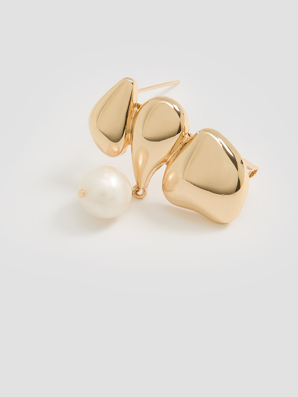 Brooch with Freshwater Pearl