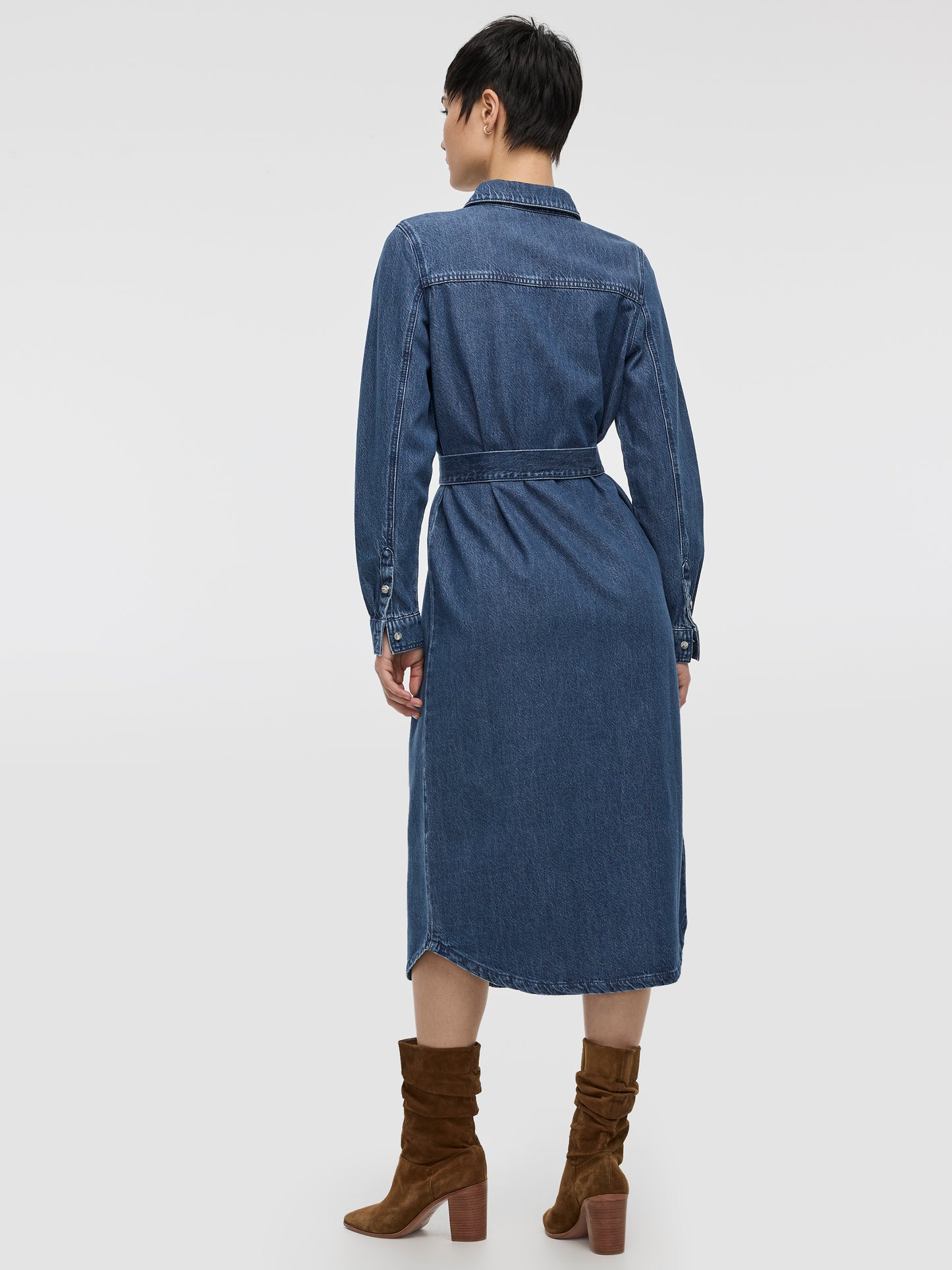 Women's Midi Shirt Denim Dress with Self-Tie Sash | Reitmans Women's Midi Shirt Denim Dress with Self-Tie Sash | Reitmans