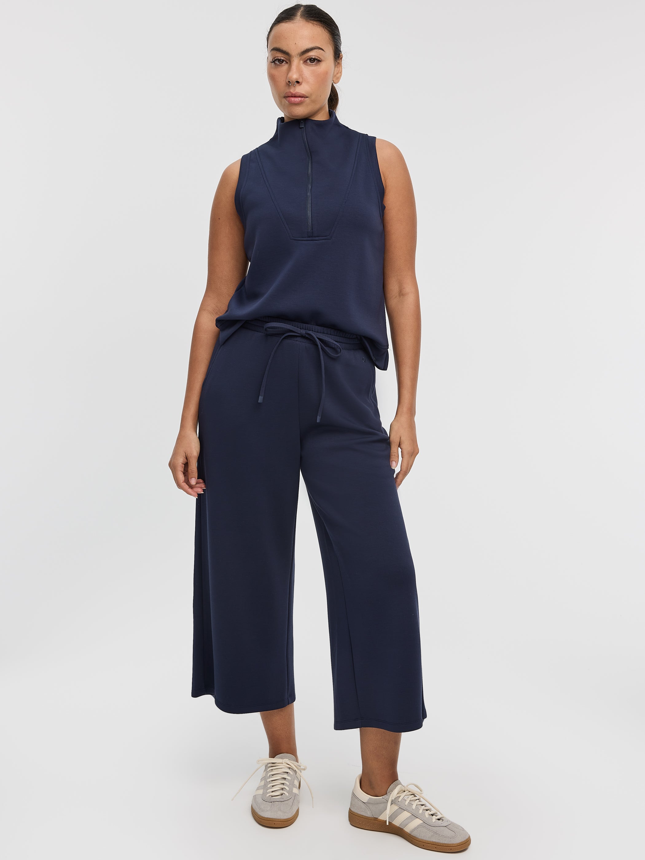 Pantalon court à jambe large – HYLUX Hyba