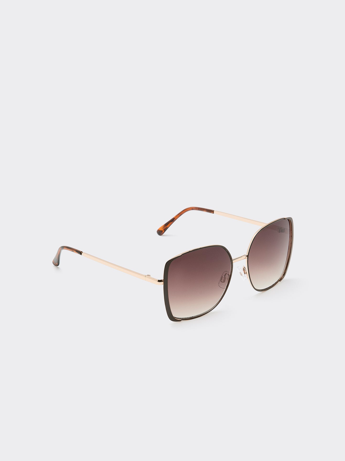 Lunettes de soleil aviateur modernes