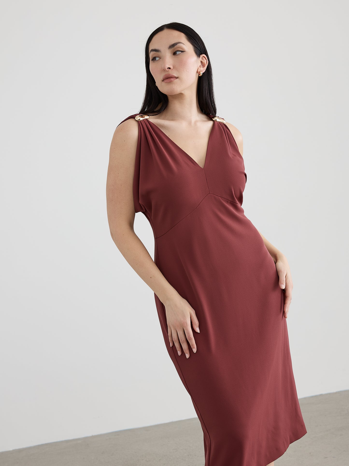 Women's Sleeveless V-Neck Pencil Dress Fitted Style | Reitmans Women's Sleeveless V-Neck Pencil Dress Fitted Style | Reitmans