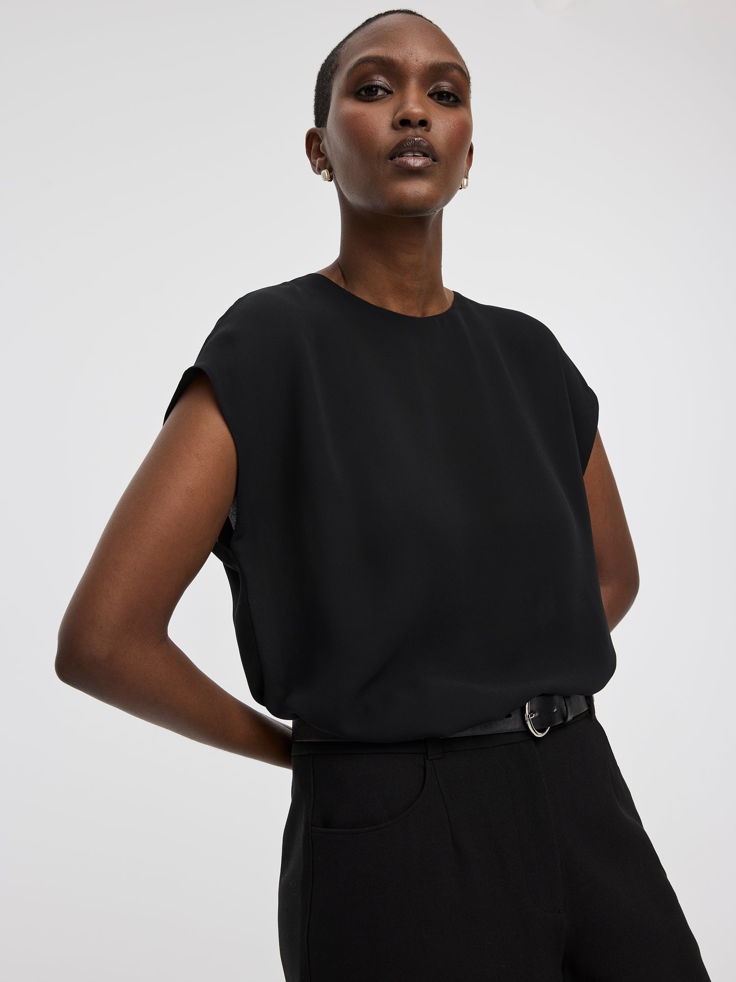 Blouse à col rond et manches courtes 