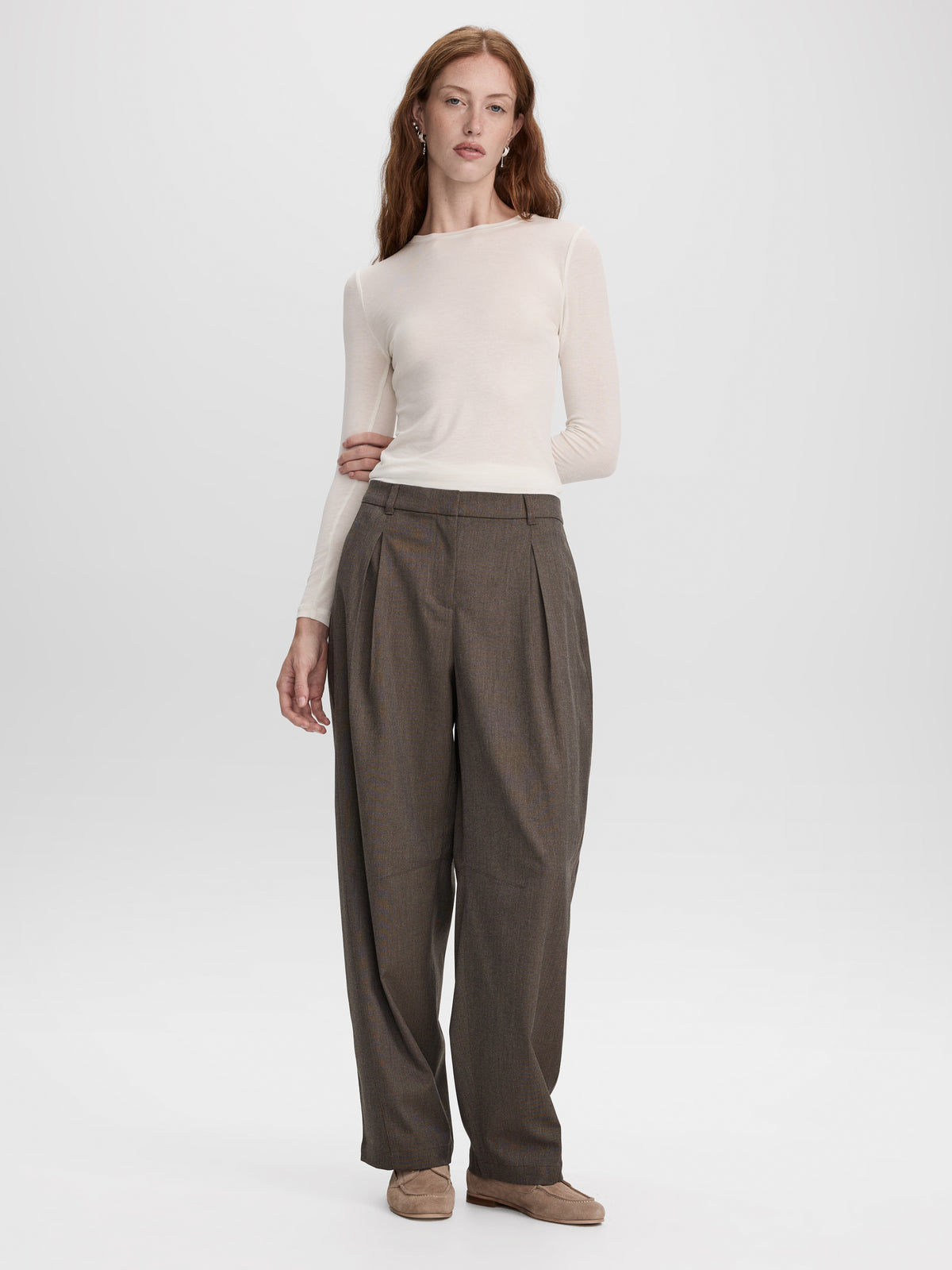 Low-Rise Barrel Pants - The Timeless
