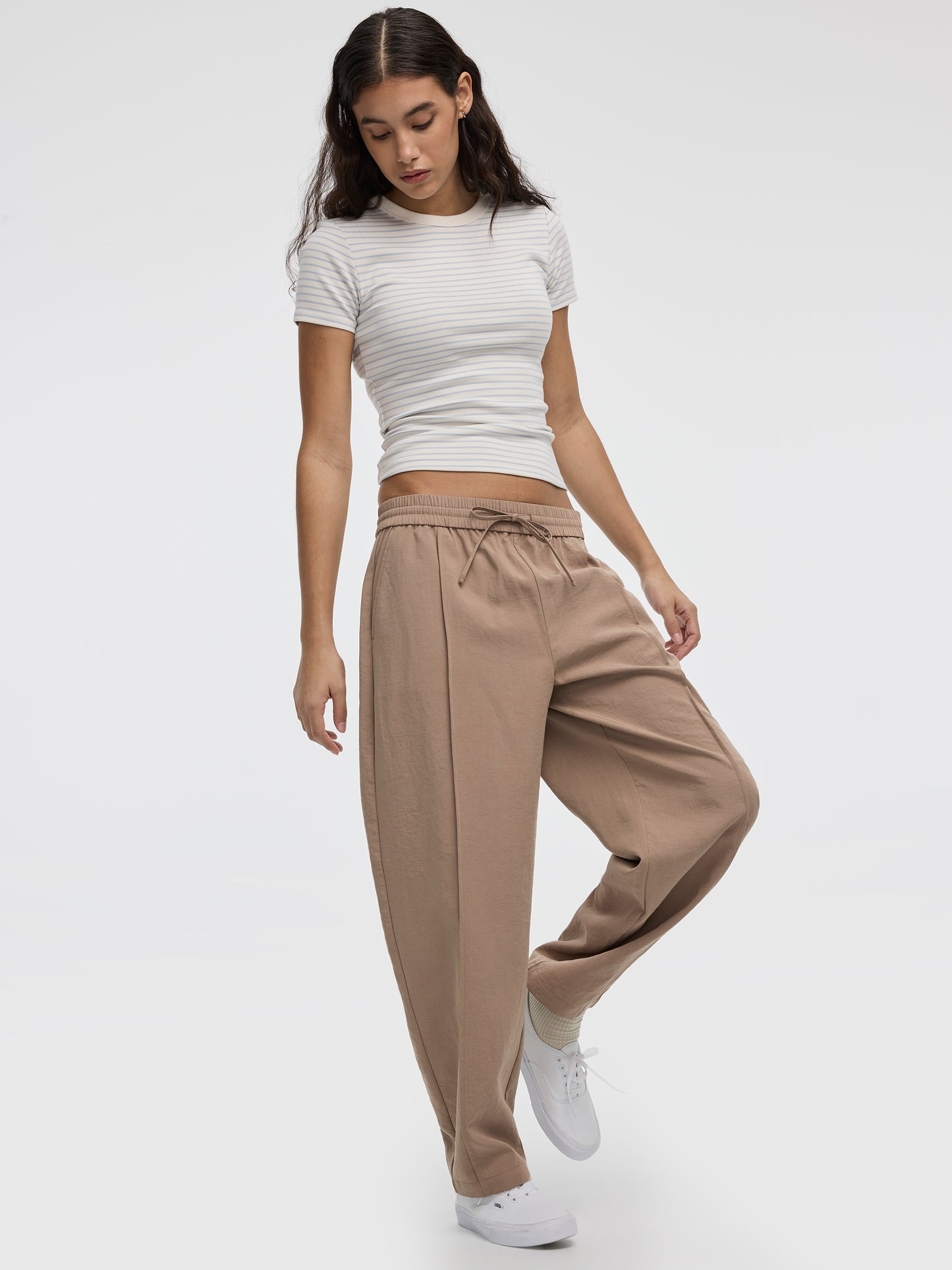 Pantalon à jambe ballon à plis nervurés