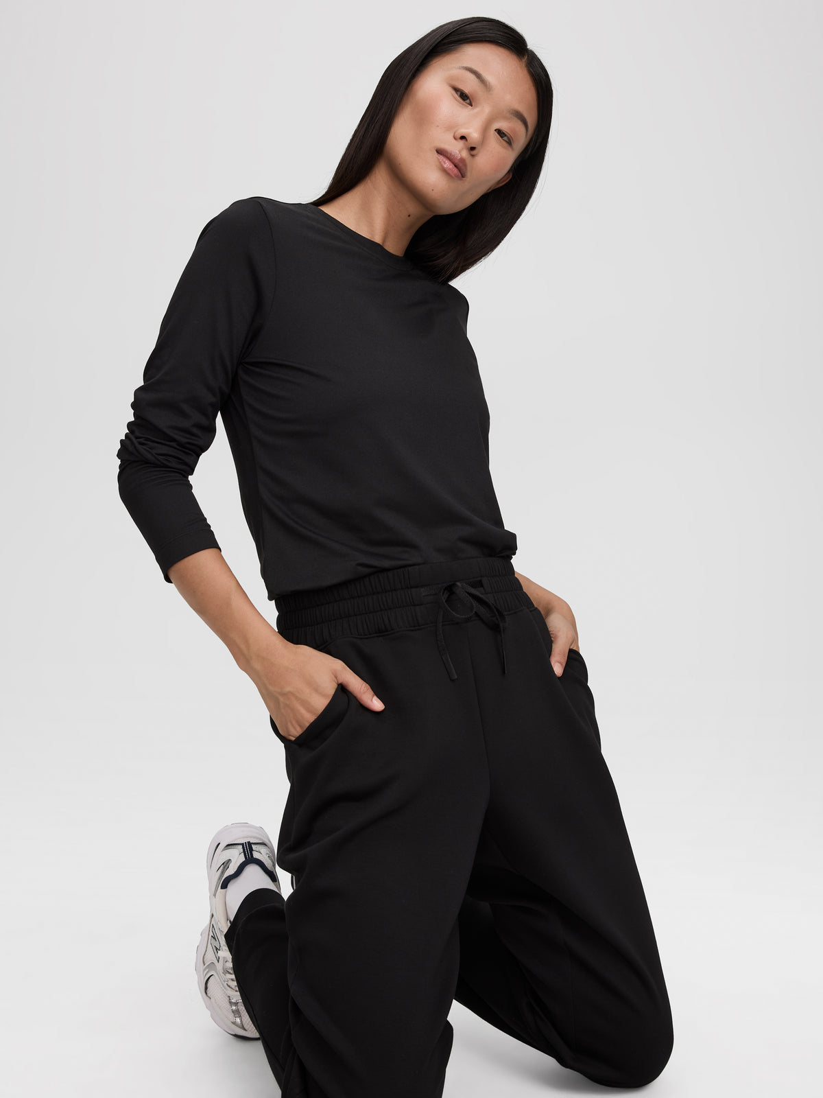 Long-Sleeve Crew-Neck Top - DRY-LUX (R) Hyba Essentials