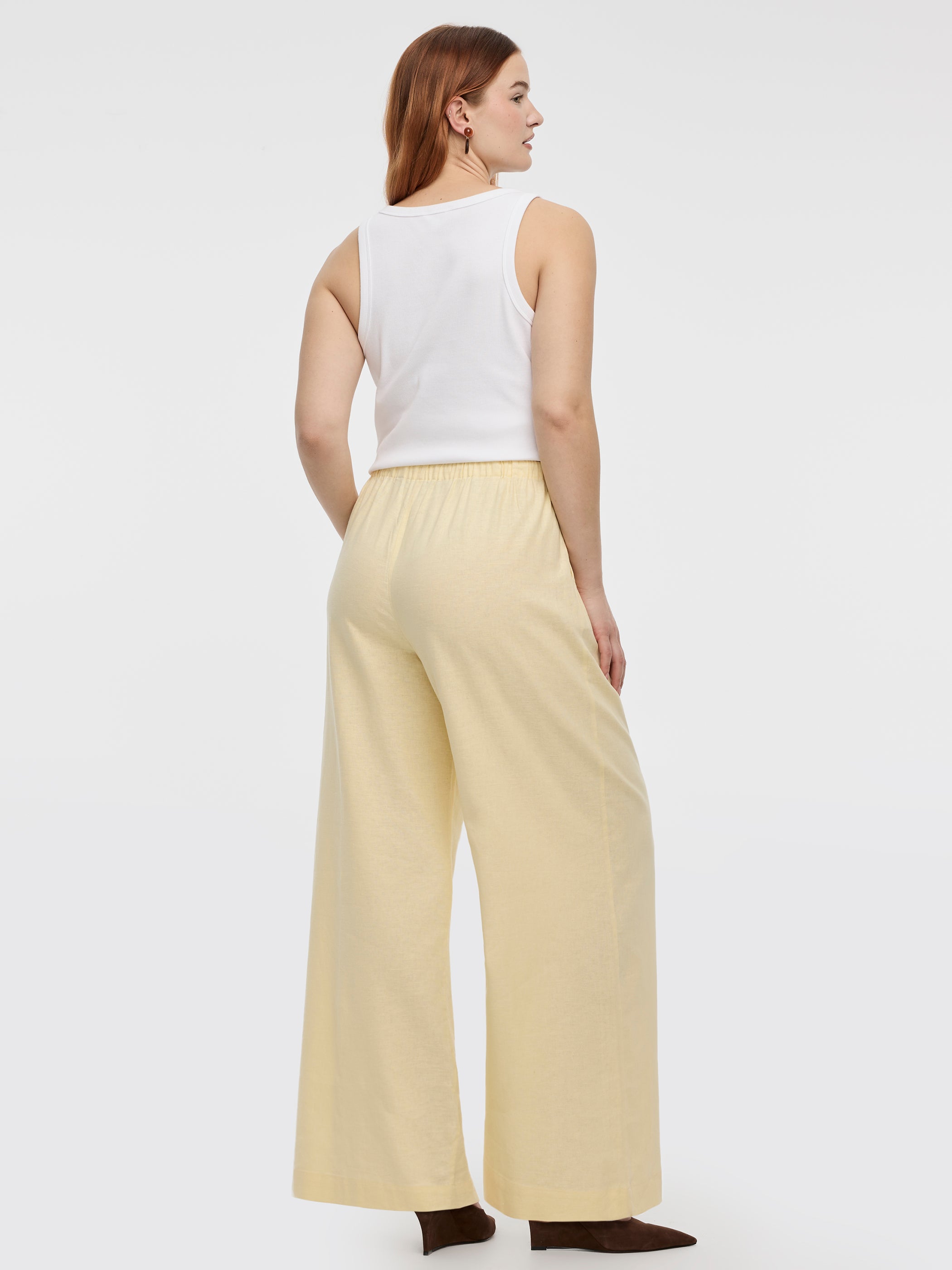 Wide-Leg Linen-Blend Pant