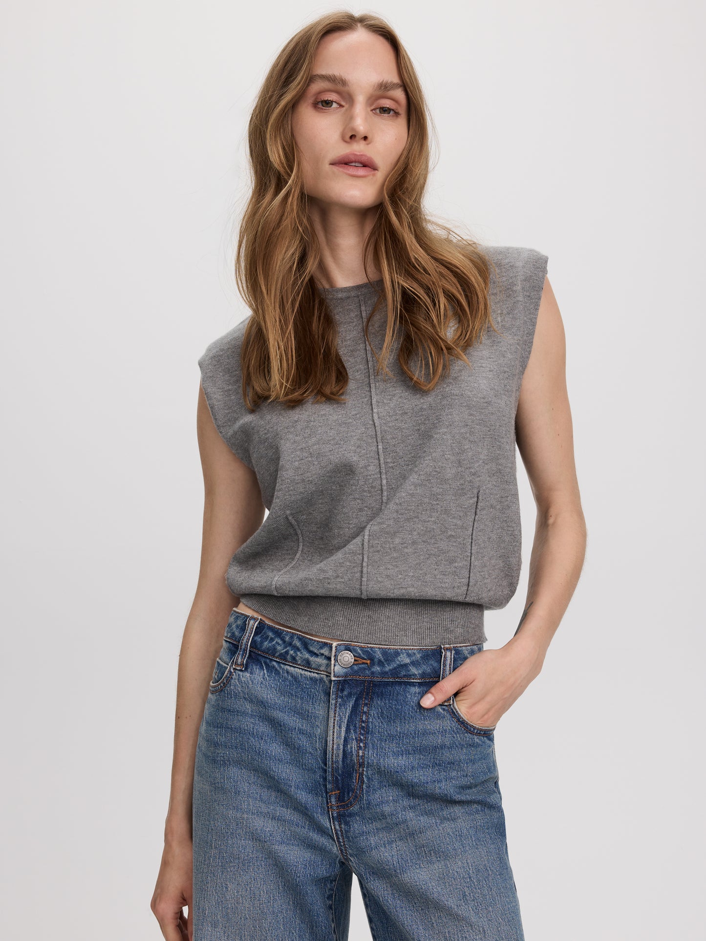 Sleeveless Crew-Neck Sweater Vest
