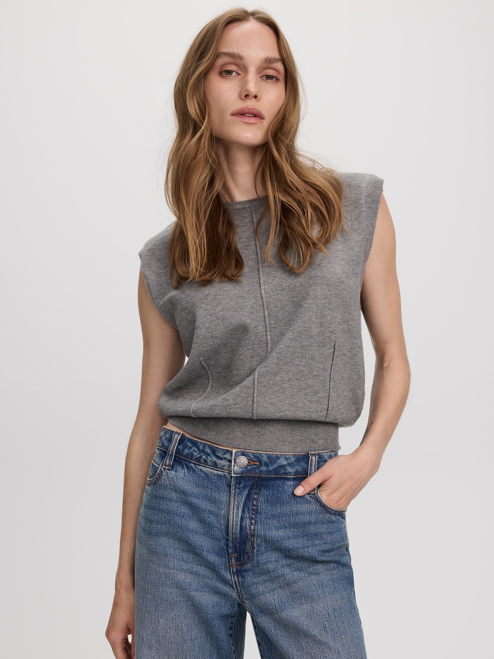 Sleeveless Crew-Neck Sweater Vest