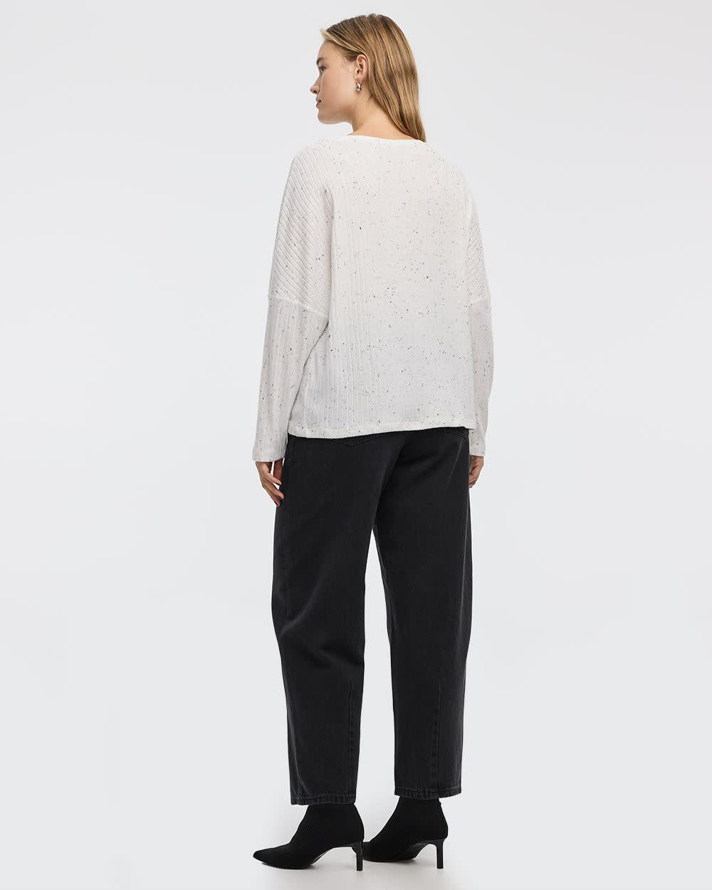 Long-Sleeve Crew-Neck Snit Top