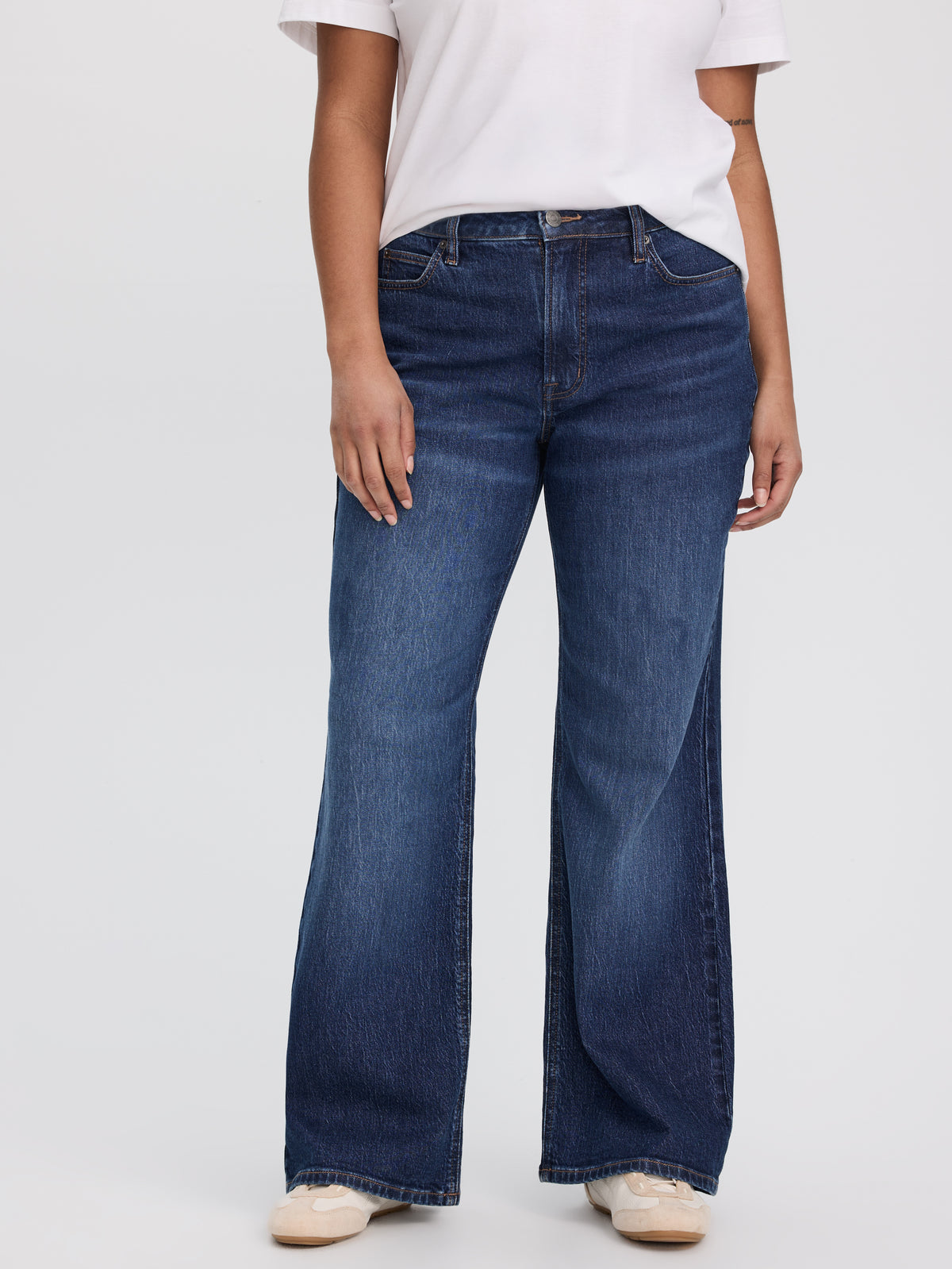 Flare-Leg Mid-Rise Jean - Curvy Fit