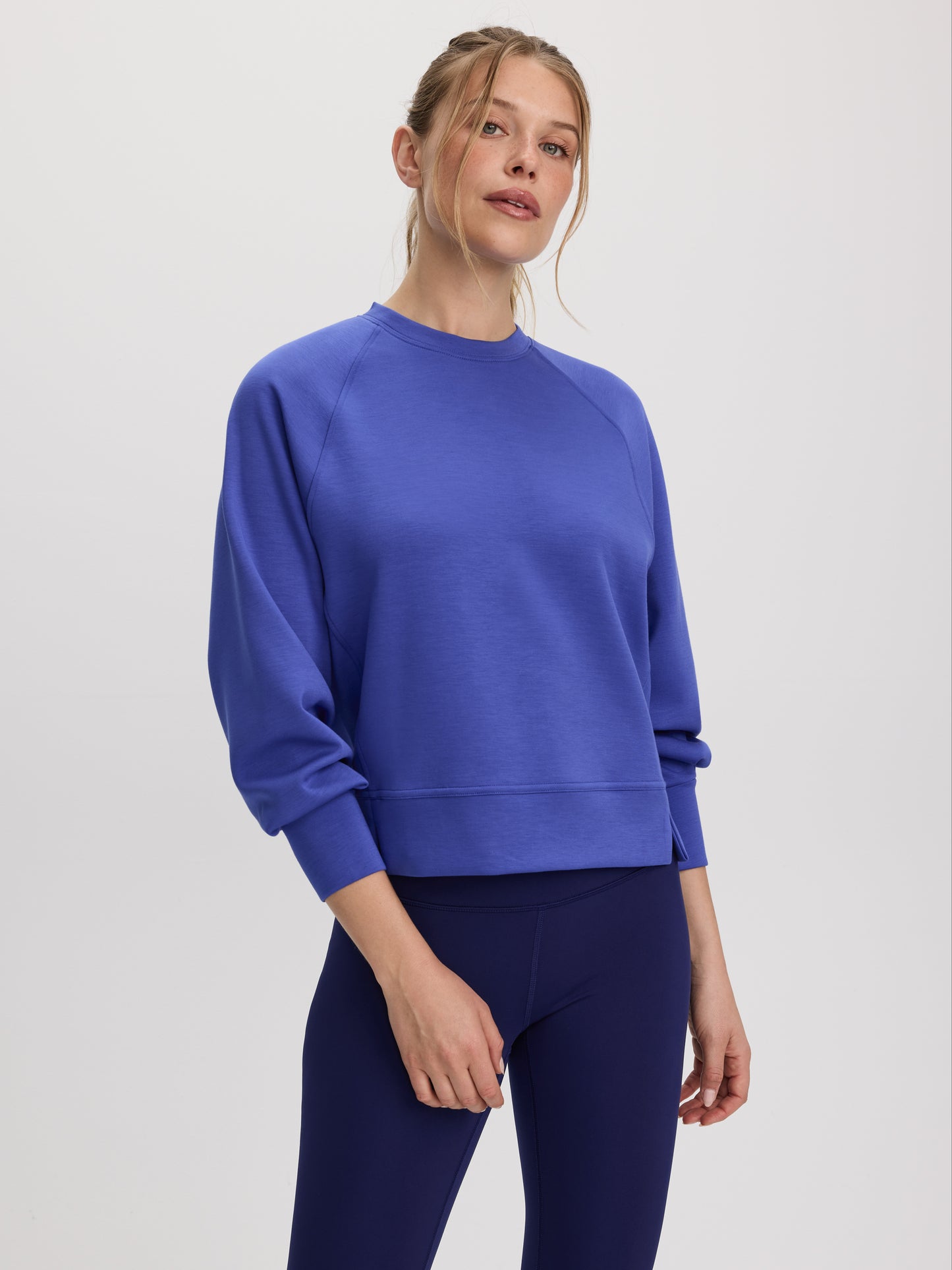 Long-Sleeve Sweatshirt - HYLUX Hyba
