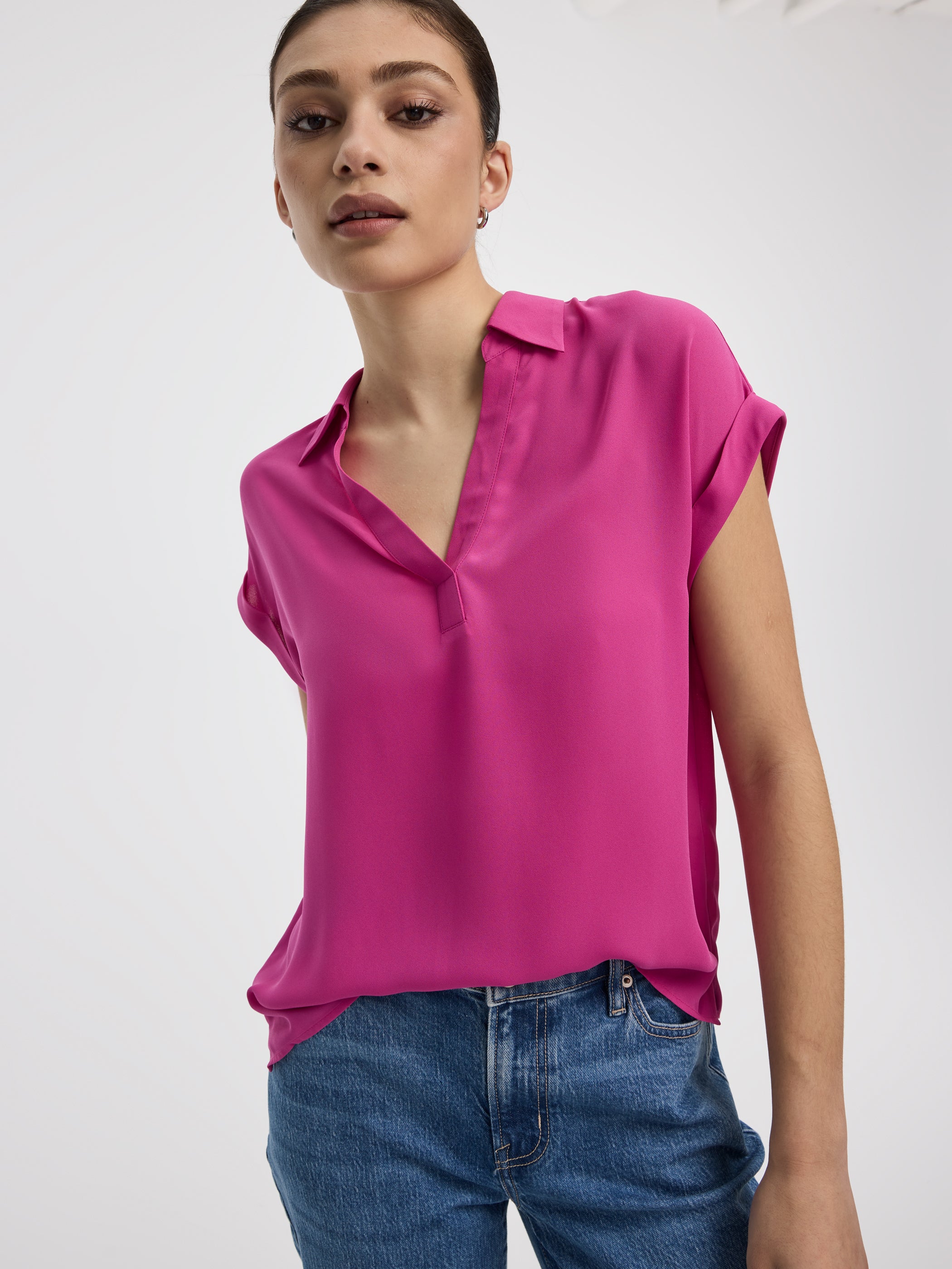 Extended-Sleeve V-Neck Flowy Blouse - R Essentials