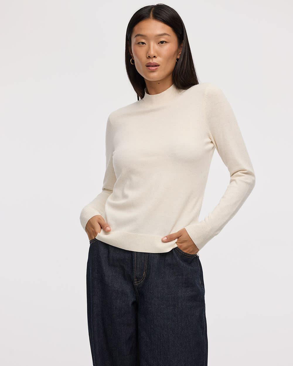 Long-Sleeve Mock-Neck Pullover - R Essentials