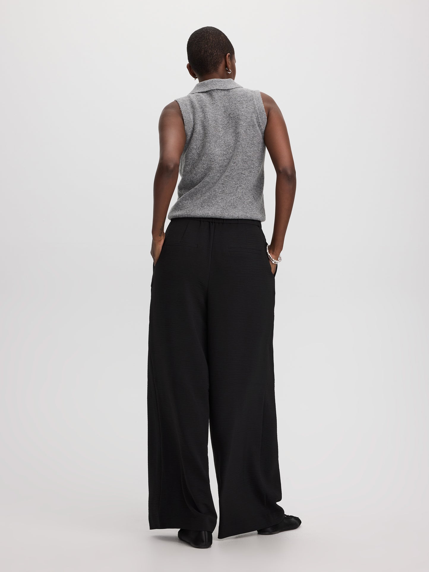 Wide-Leg High-Rise Pant