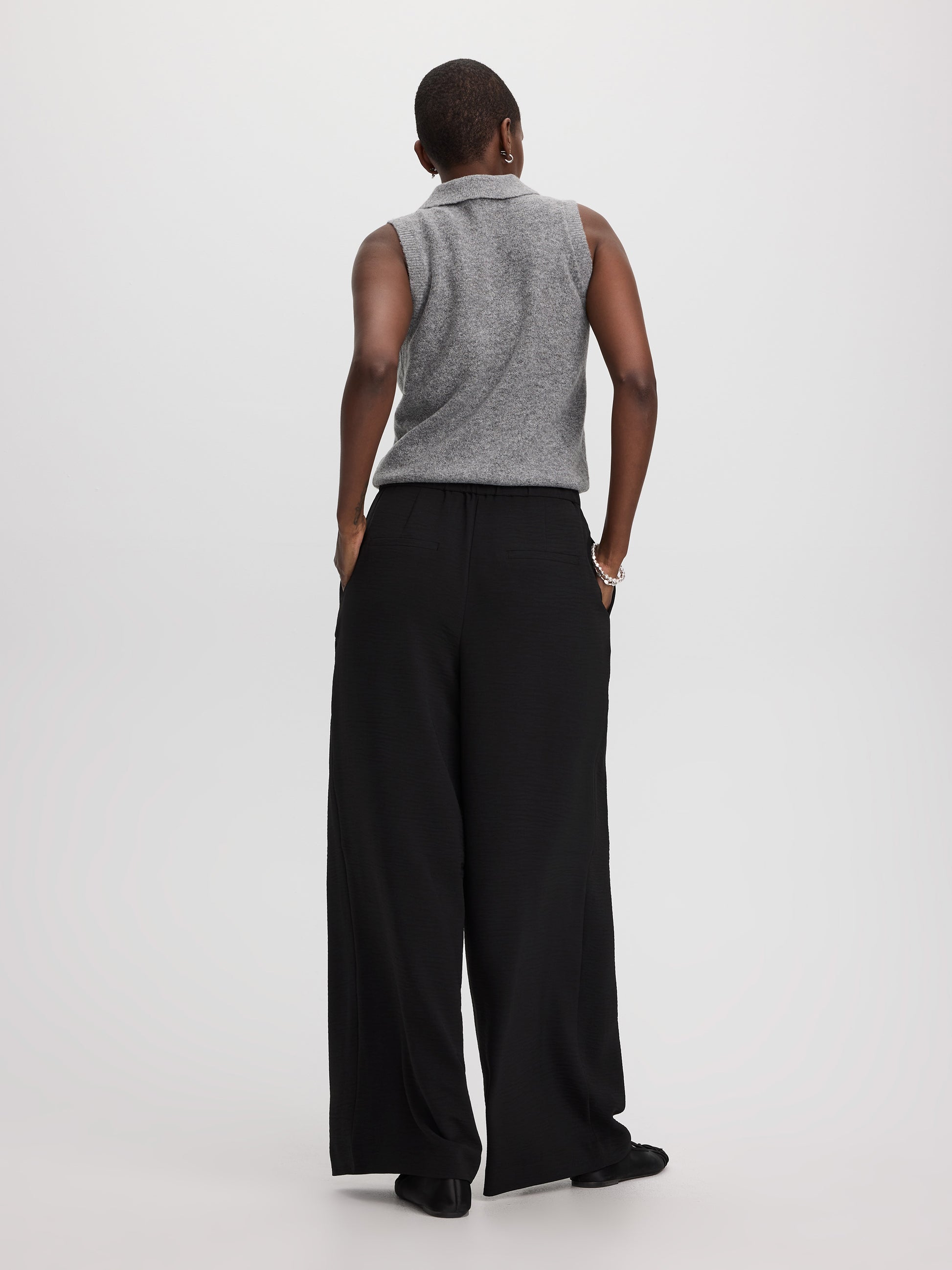 Wide-Leg High-Rise Pant