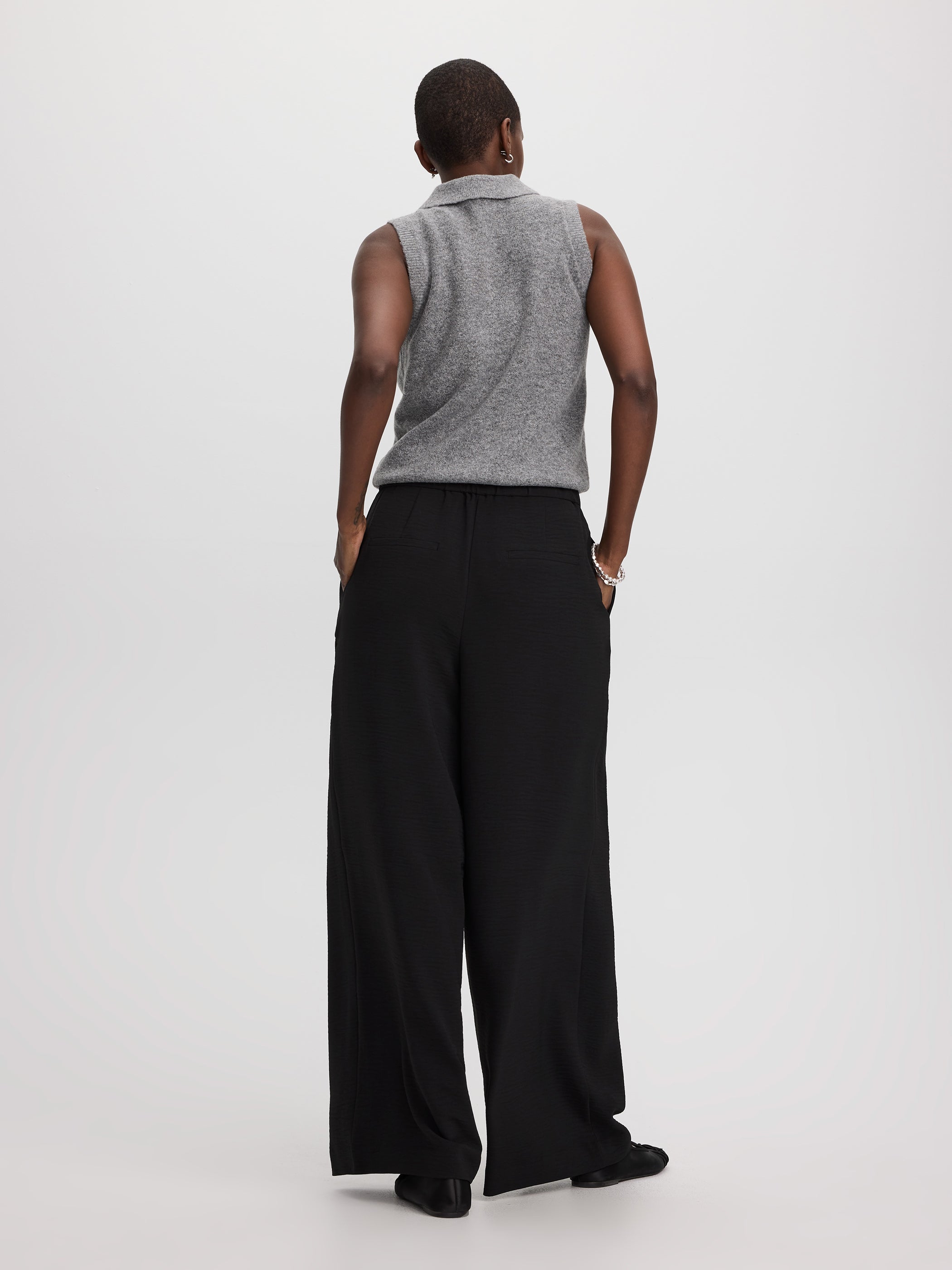 Wide-Leg High-Rise Pant