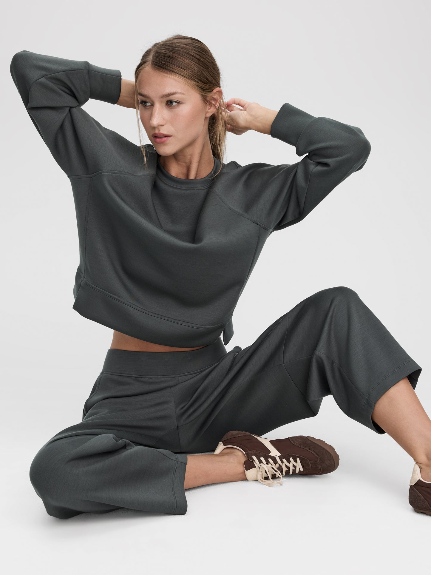 Barrel-Leg Pull-On Pant - HYLUX Hyba