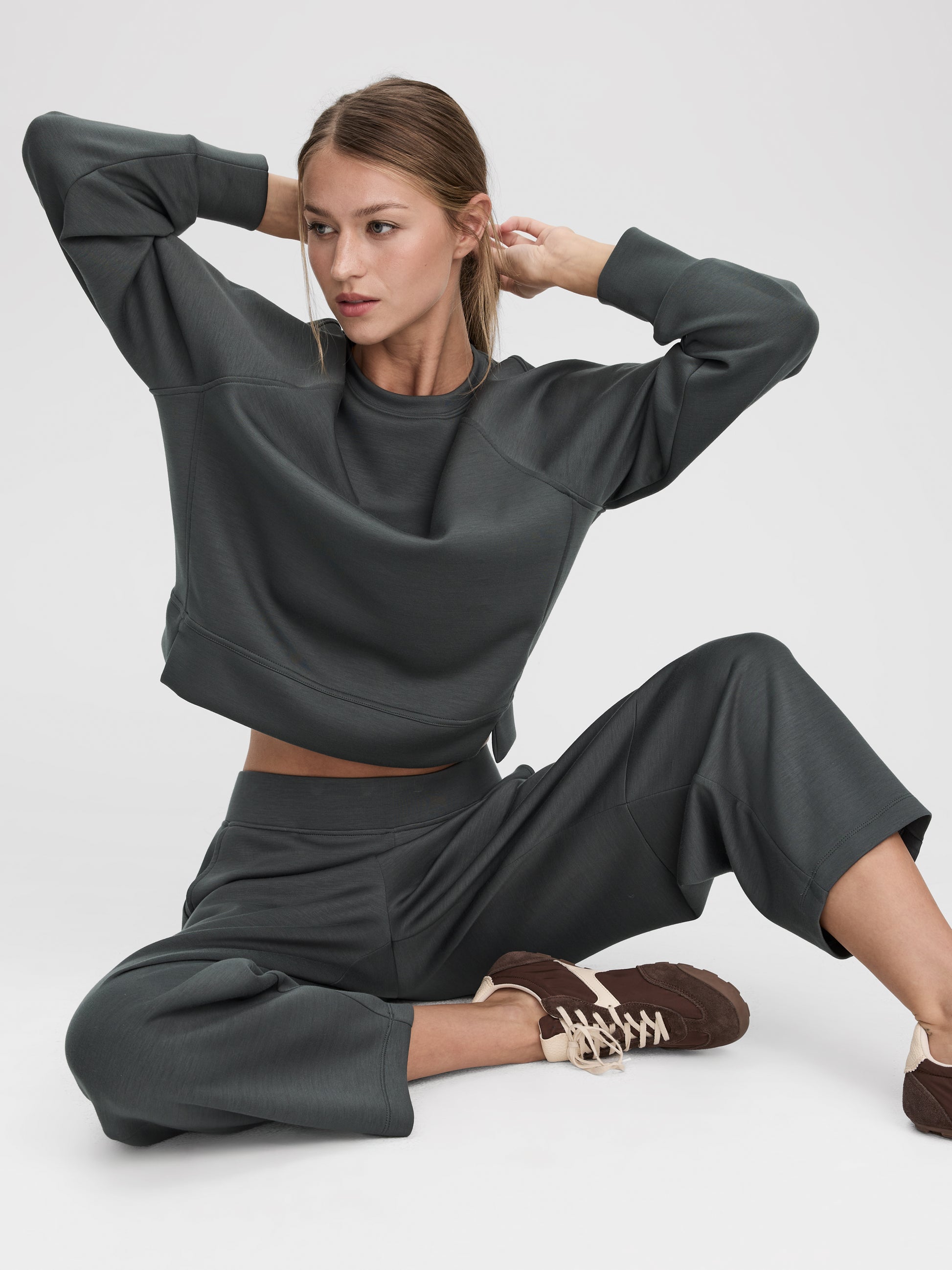 Barrel-Leg Pull-On Pant - HYLUX Hyba