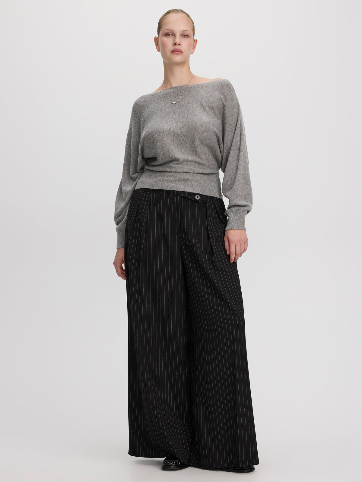 Wide-Leg Mid-Rise Pants with Asymmetrical Waist - The Timeless - Curvy Fit