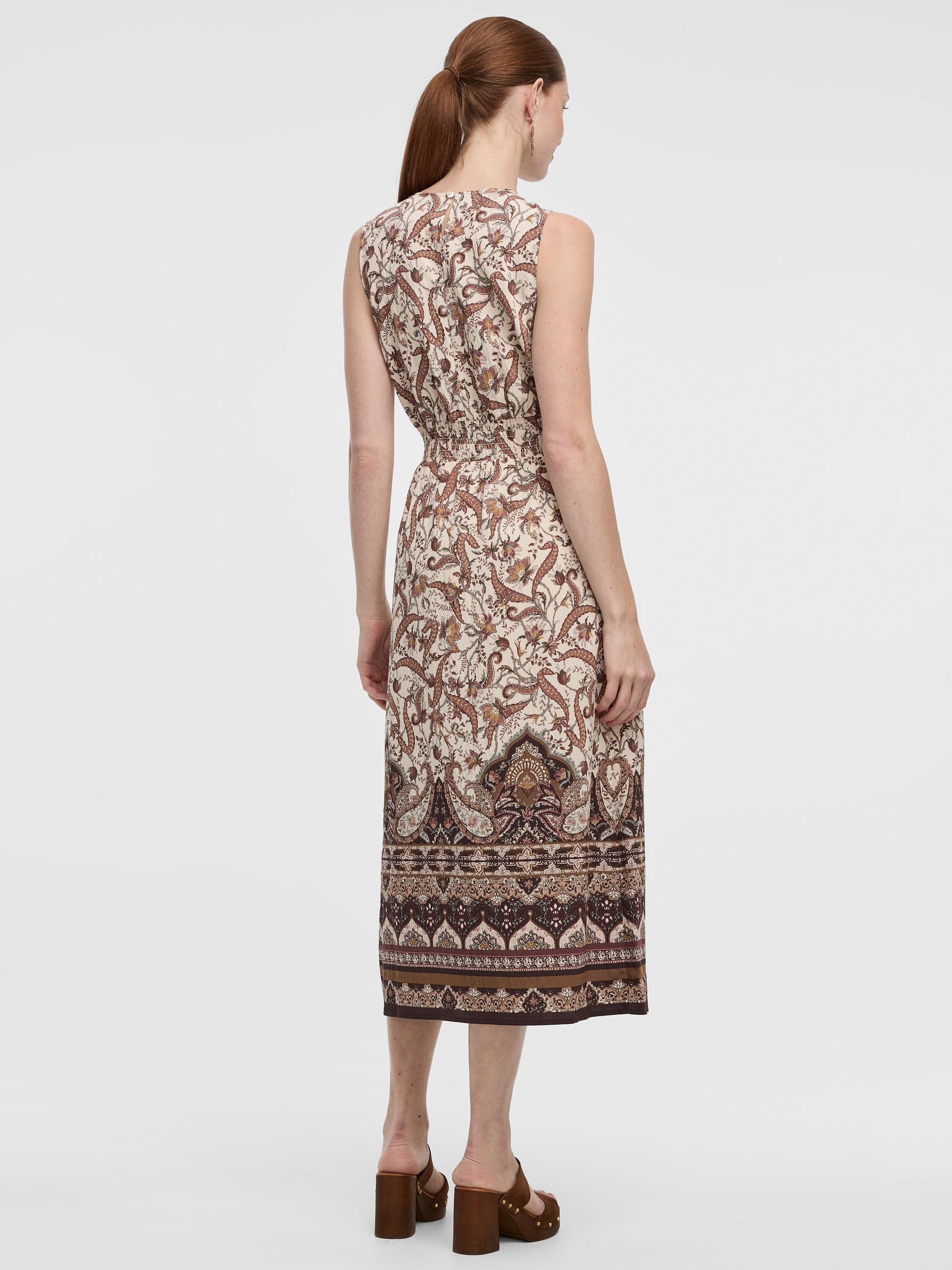 Sleeveless Crew-Neck Maxi Dress