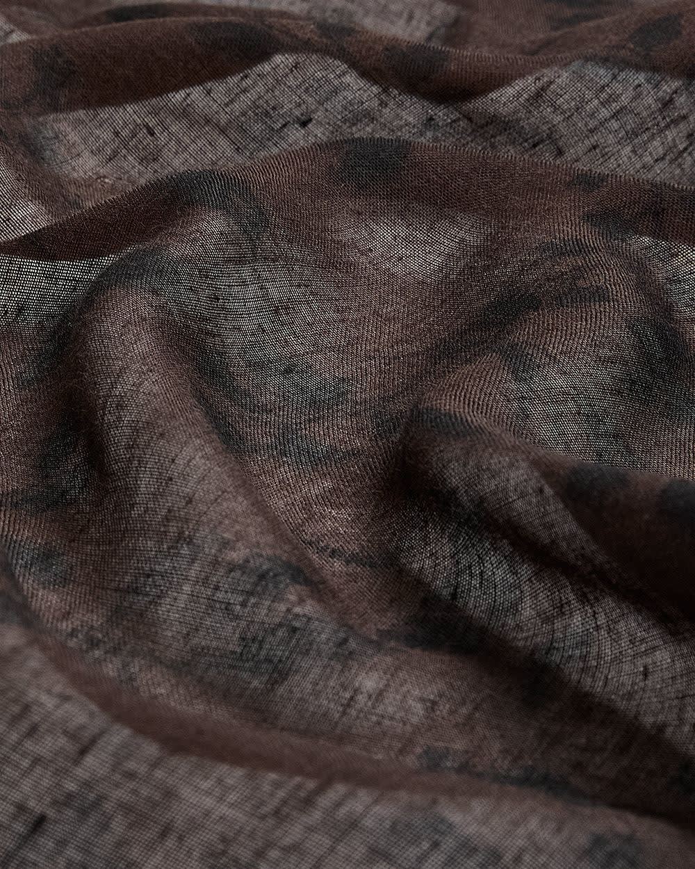 Lightweight Scarf with Two-Tone Floral Pattern