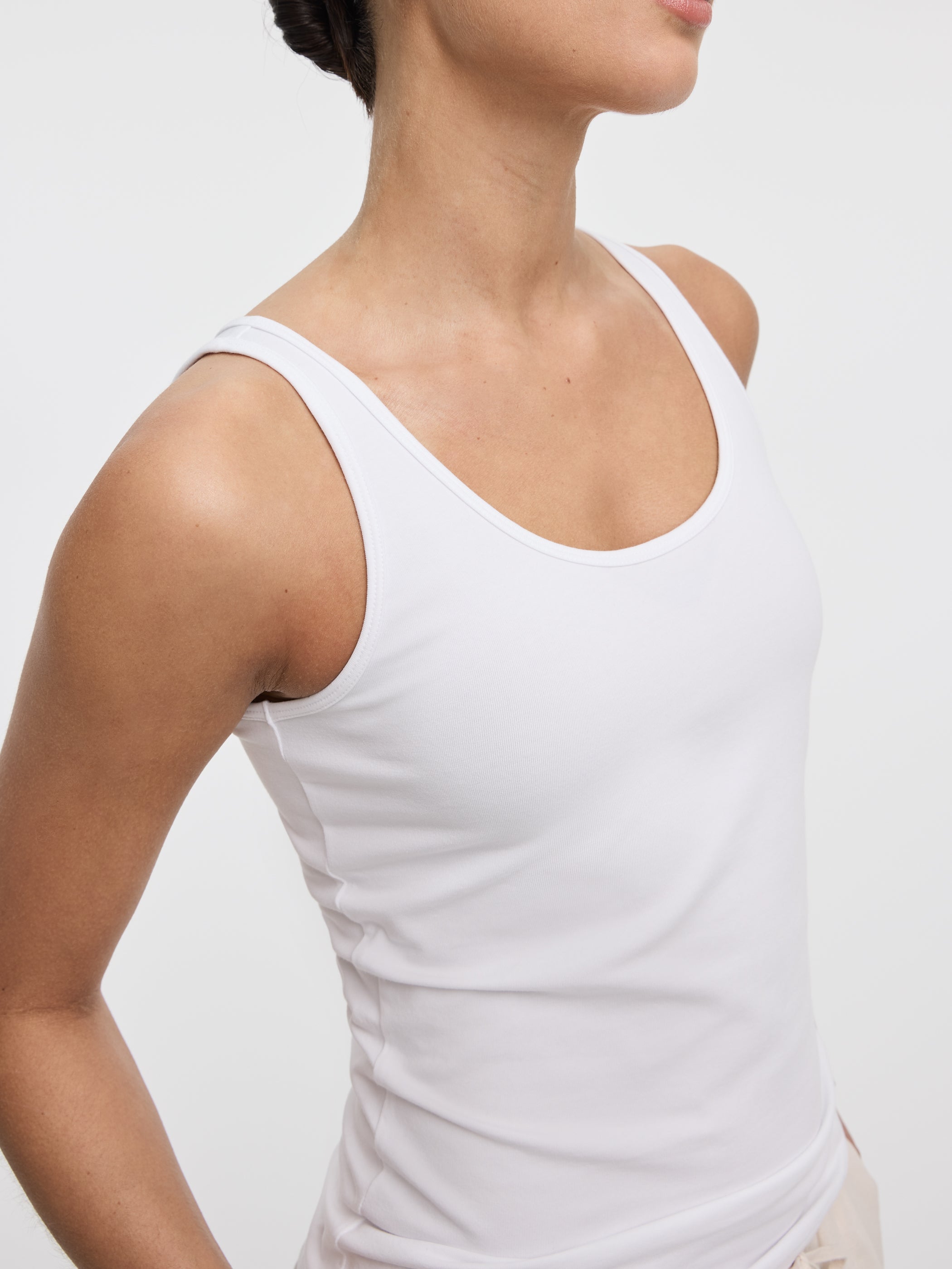 Women's Fitted Scoop-Neck Organic Cotton Tank – R Essentials
